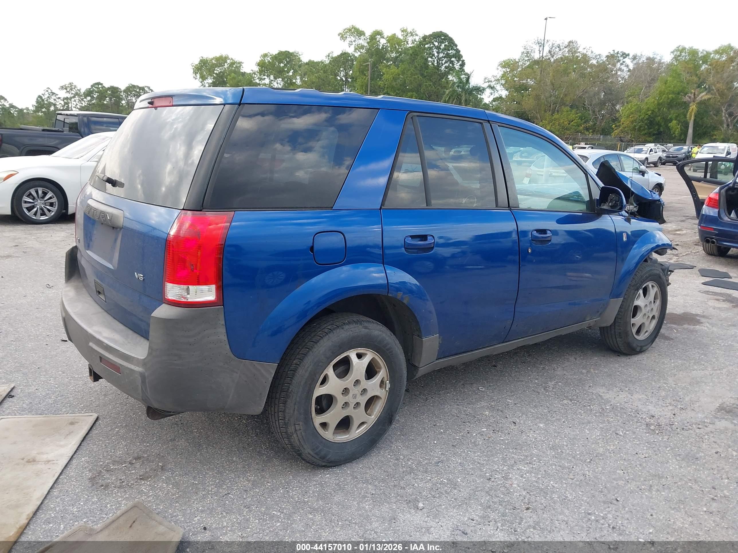 SATURN VUE image 4