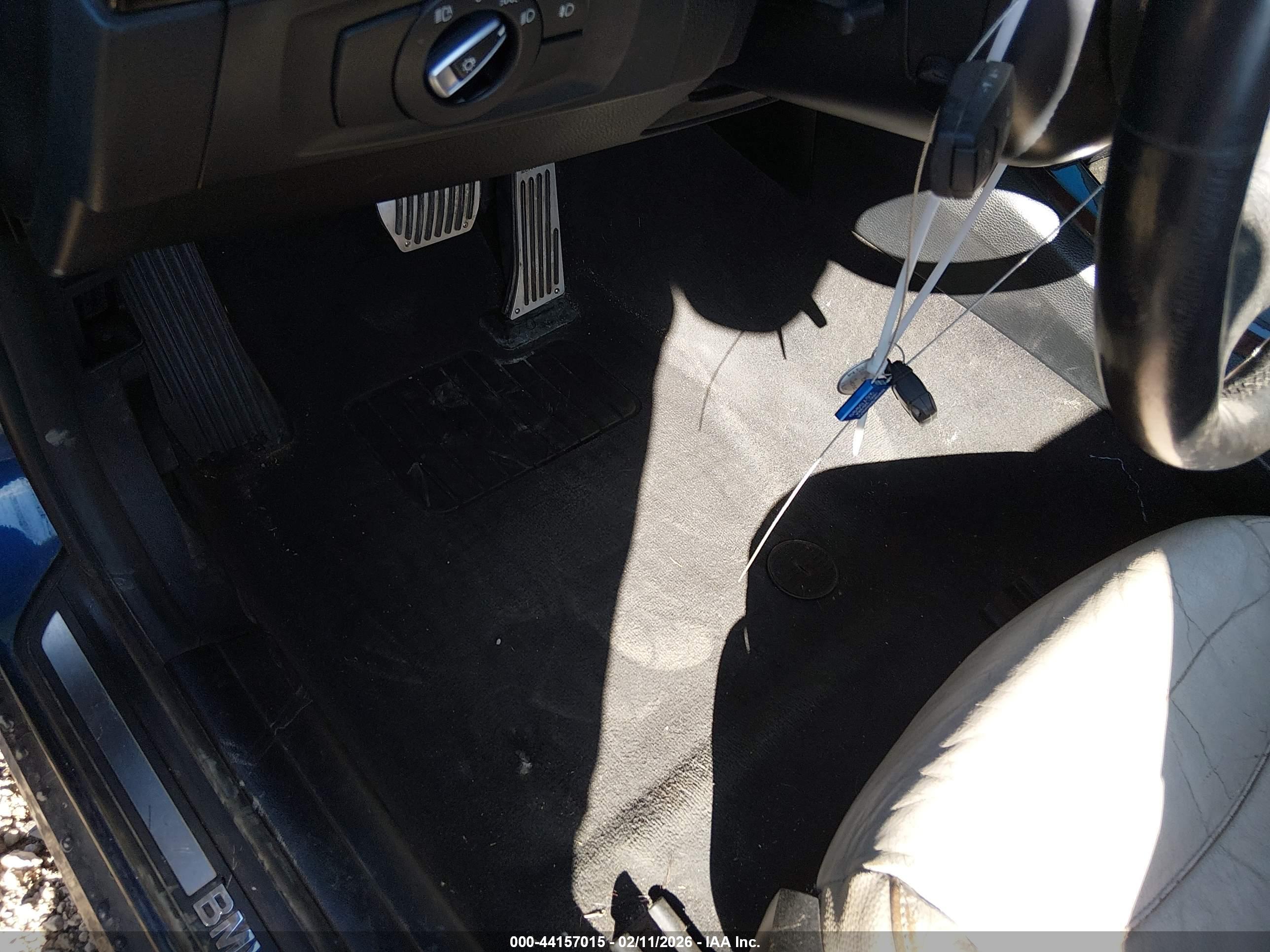 BMW 328I image 11