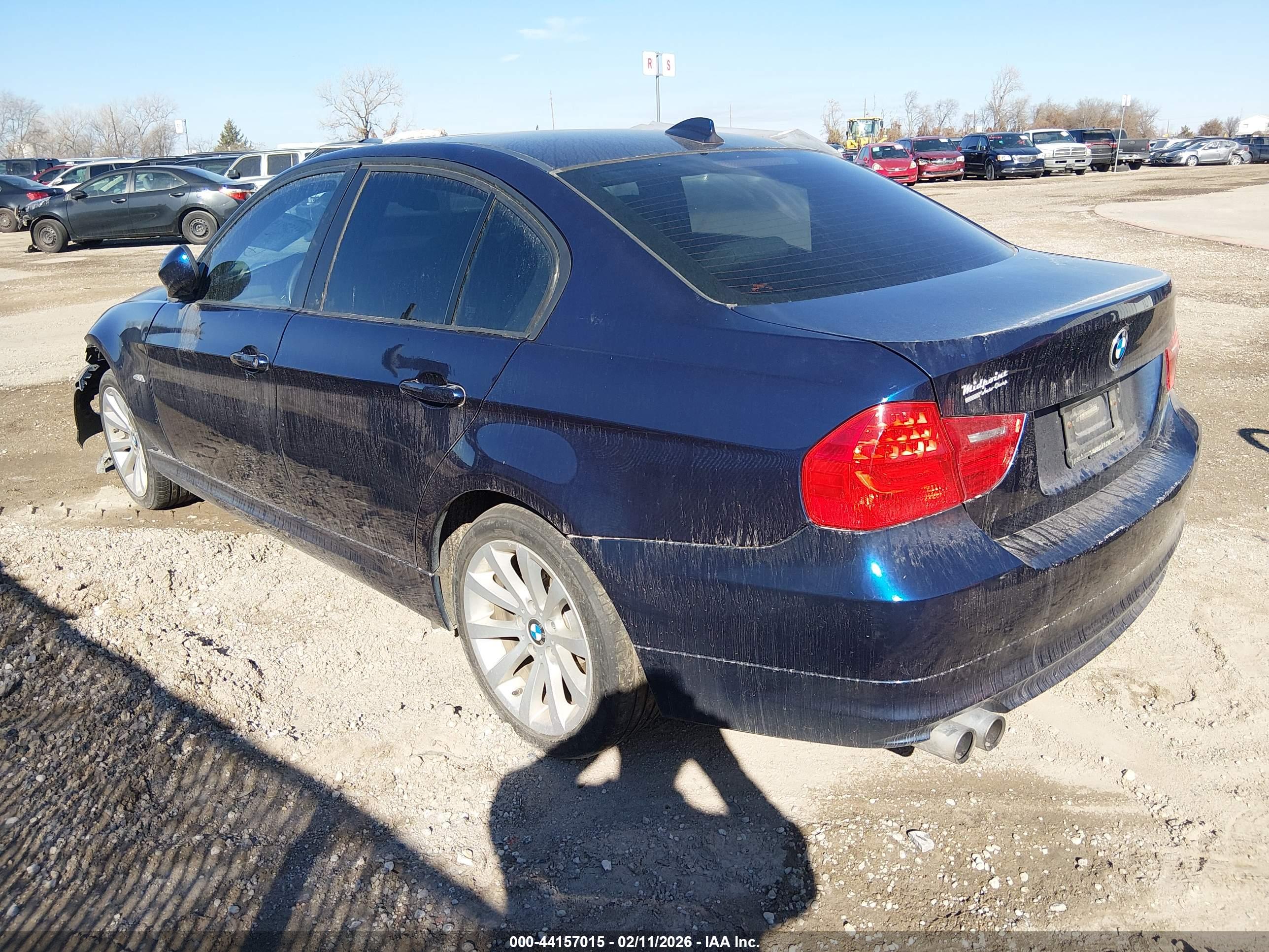 BMW 328I image 3