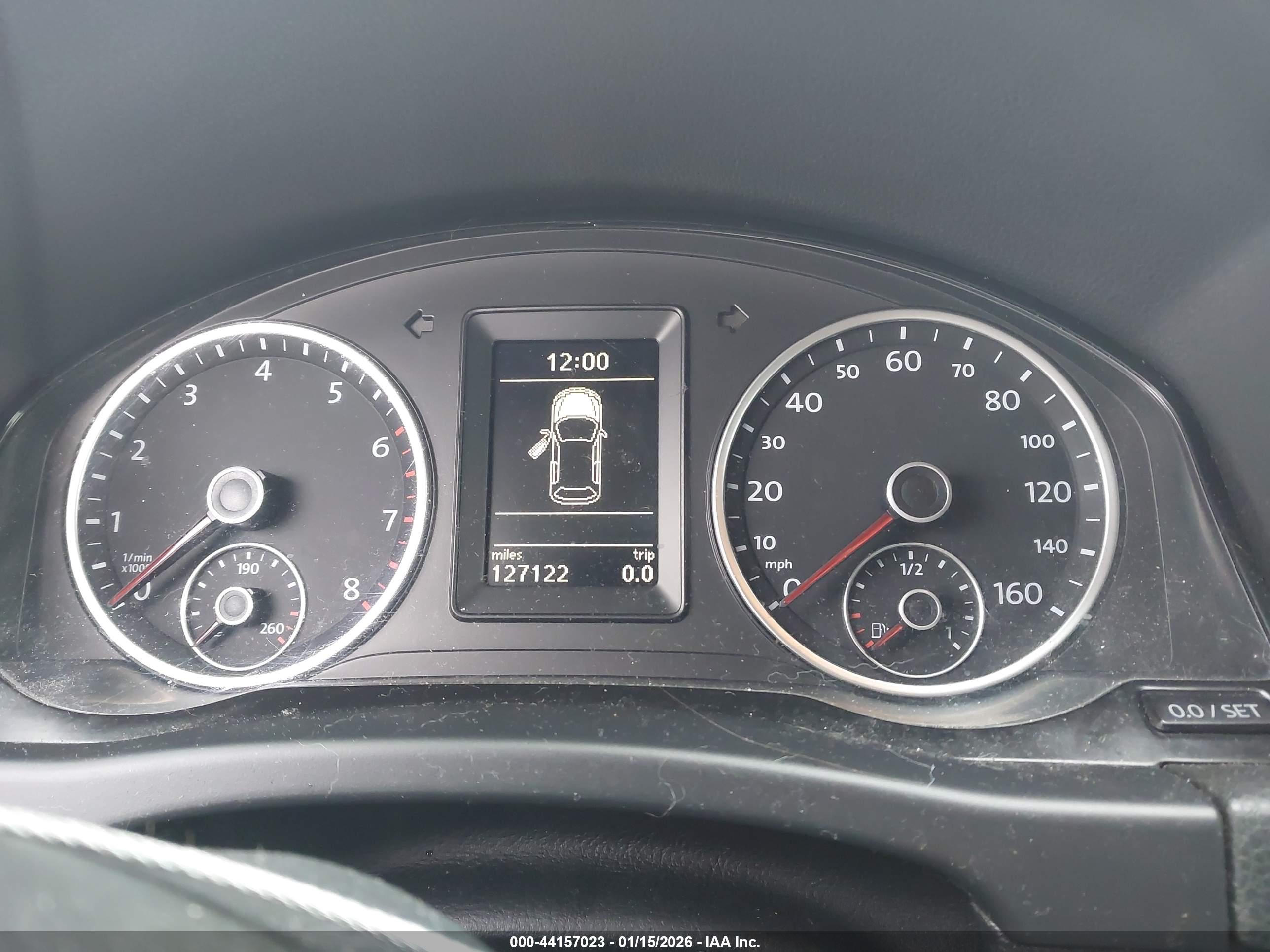 VOLKSWAGEN TIGUAN image 7