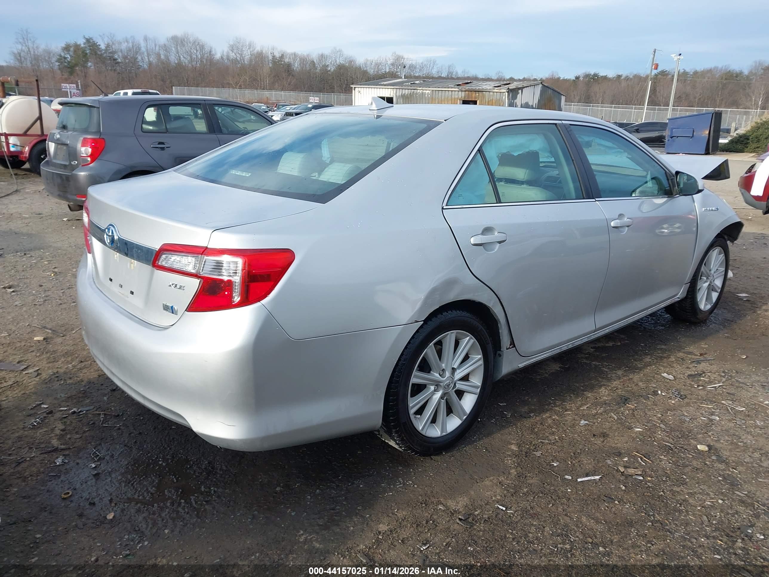 TOYOTA CAMRY image 4