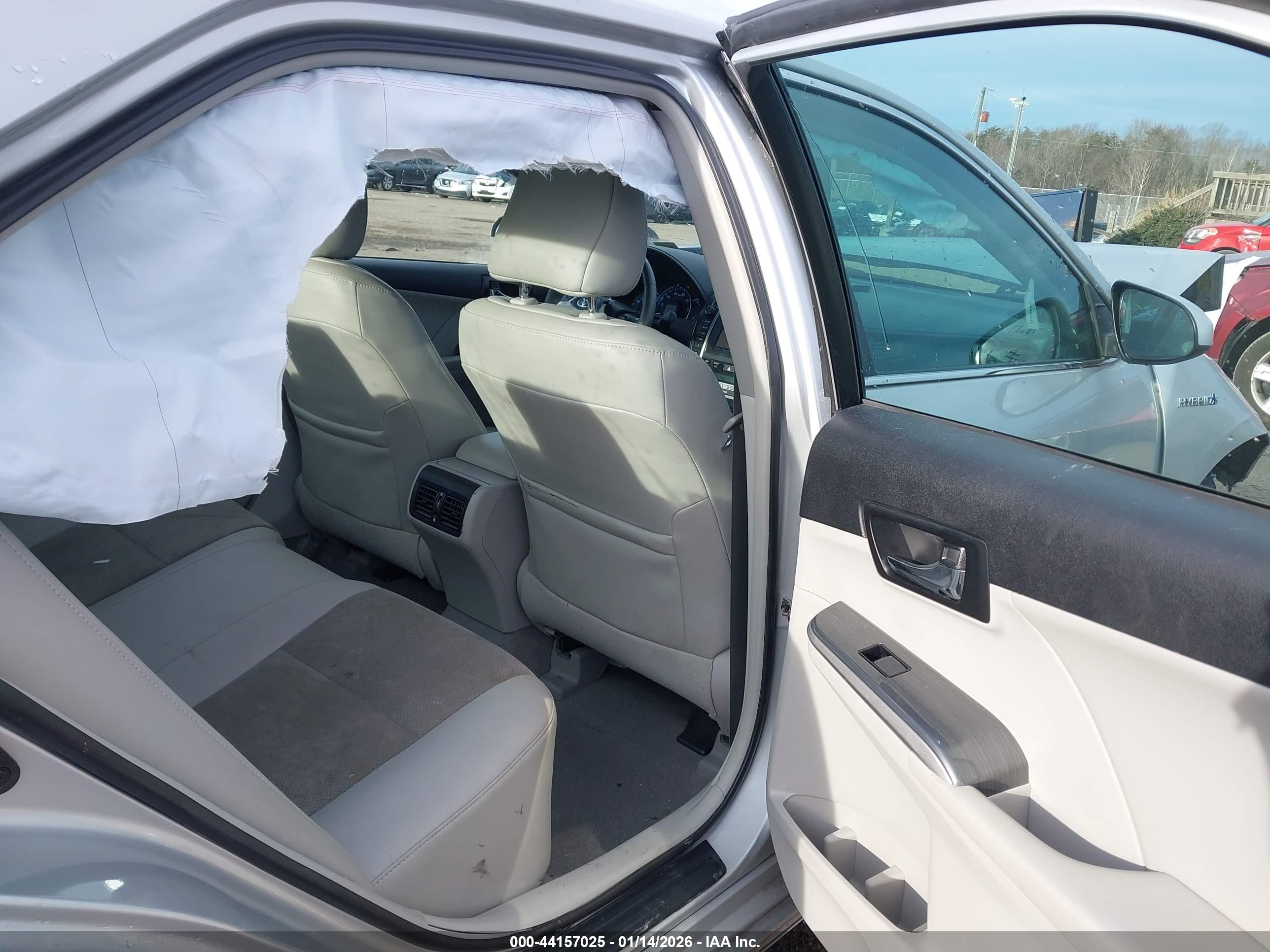 TOYOTA CAMRY image 8