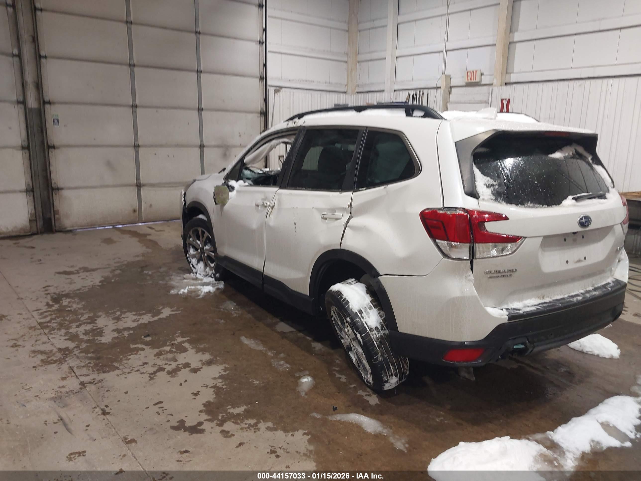 SUBARU FORESTER image 3