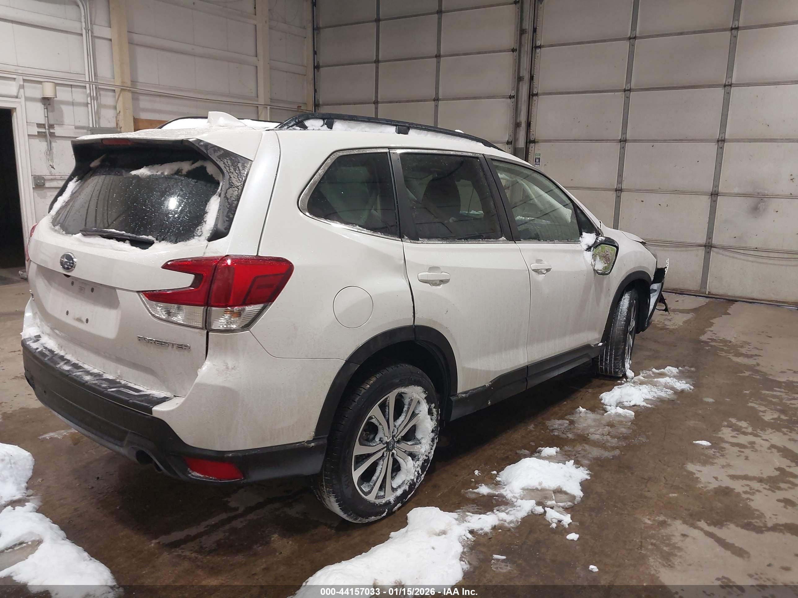SUBARU FORESTER image 4
