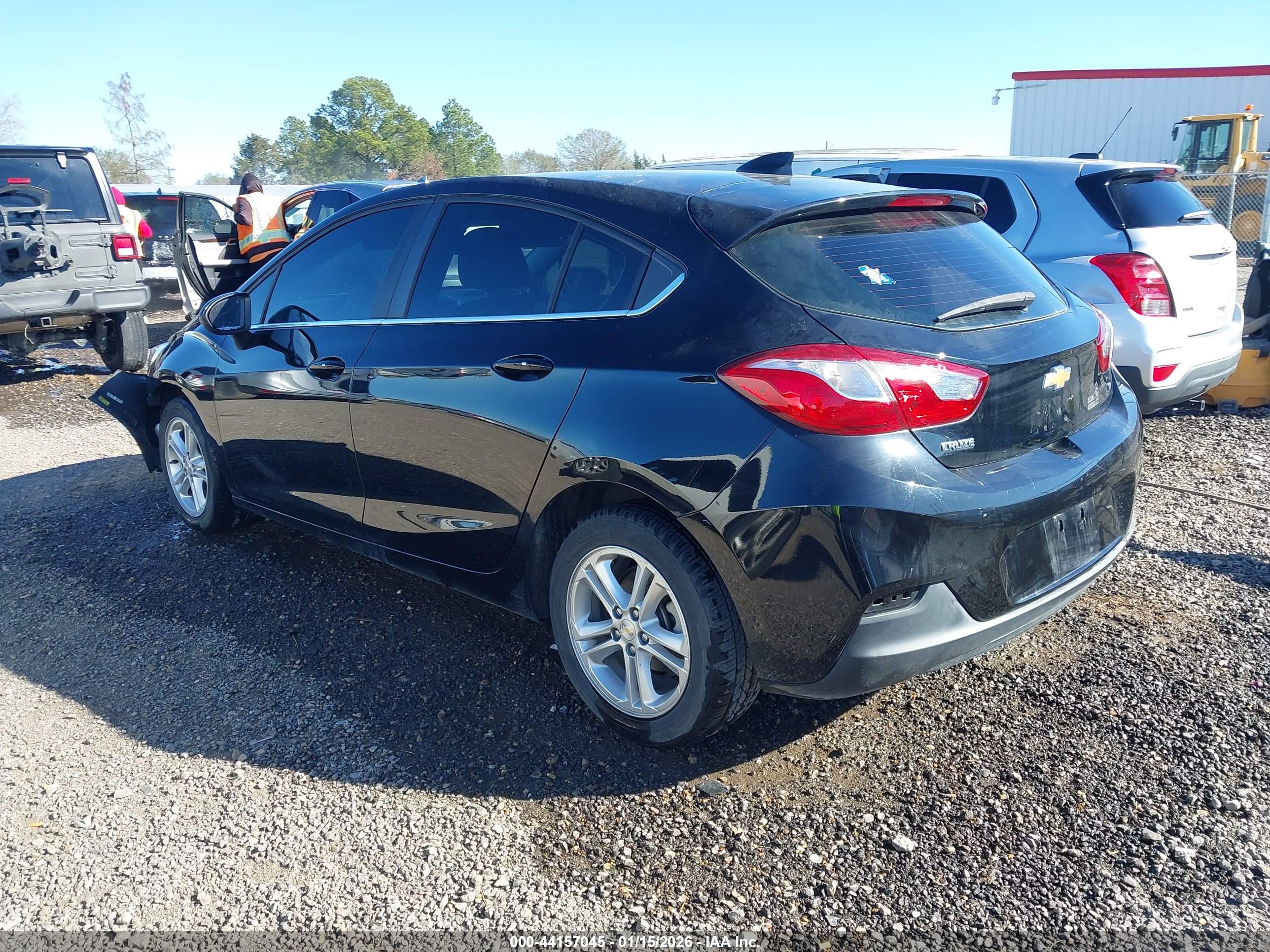 CHEVROLET CRUZE image 3
