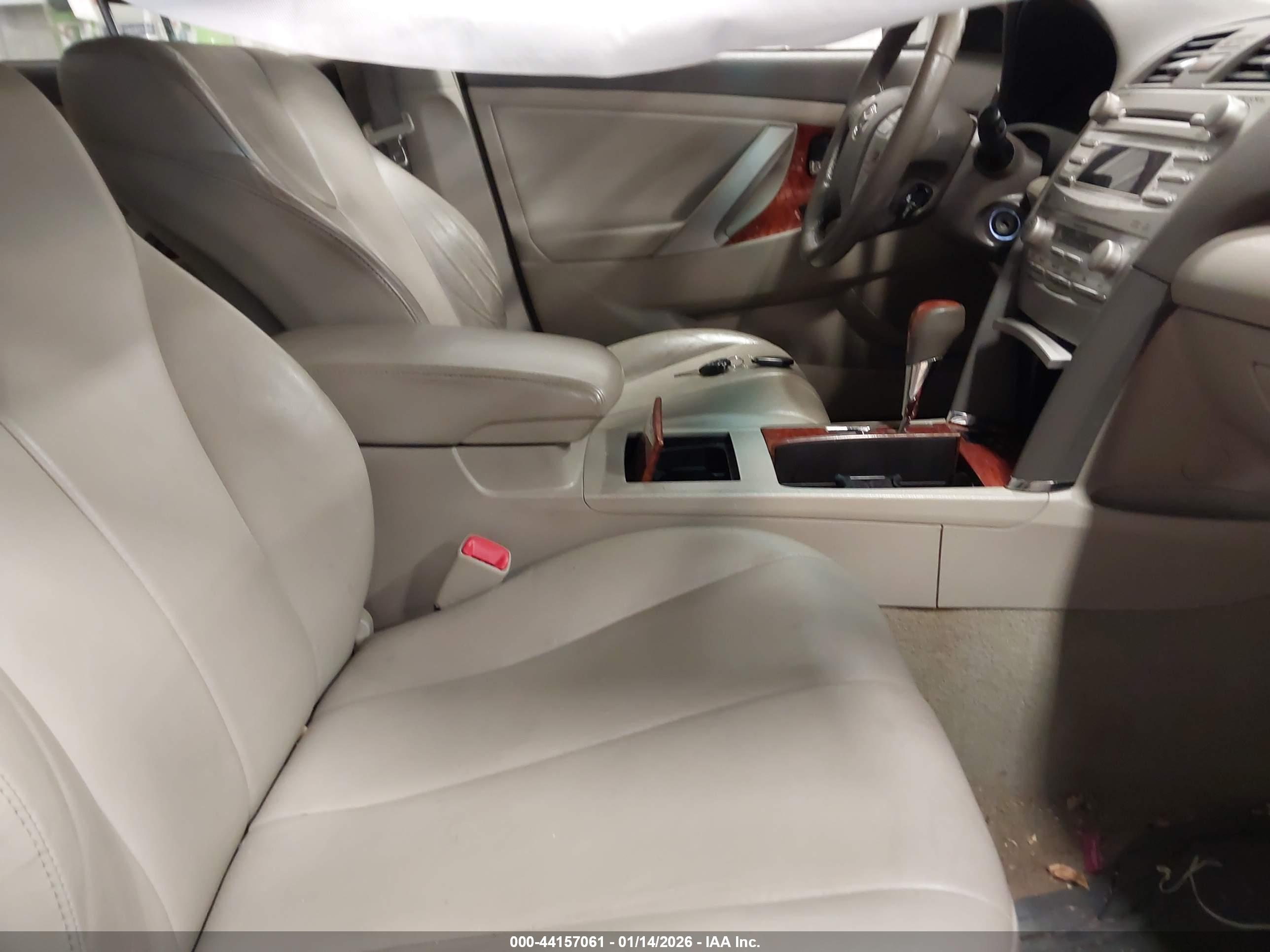TOYOTA CAMRY image 5