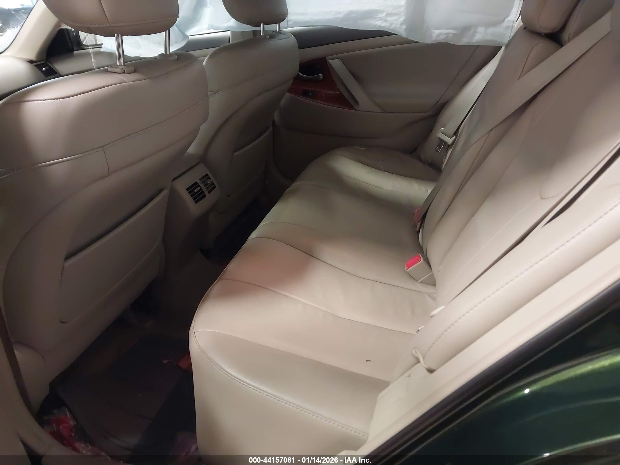 TOYOTA CAMRY image 8