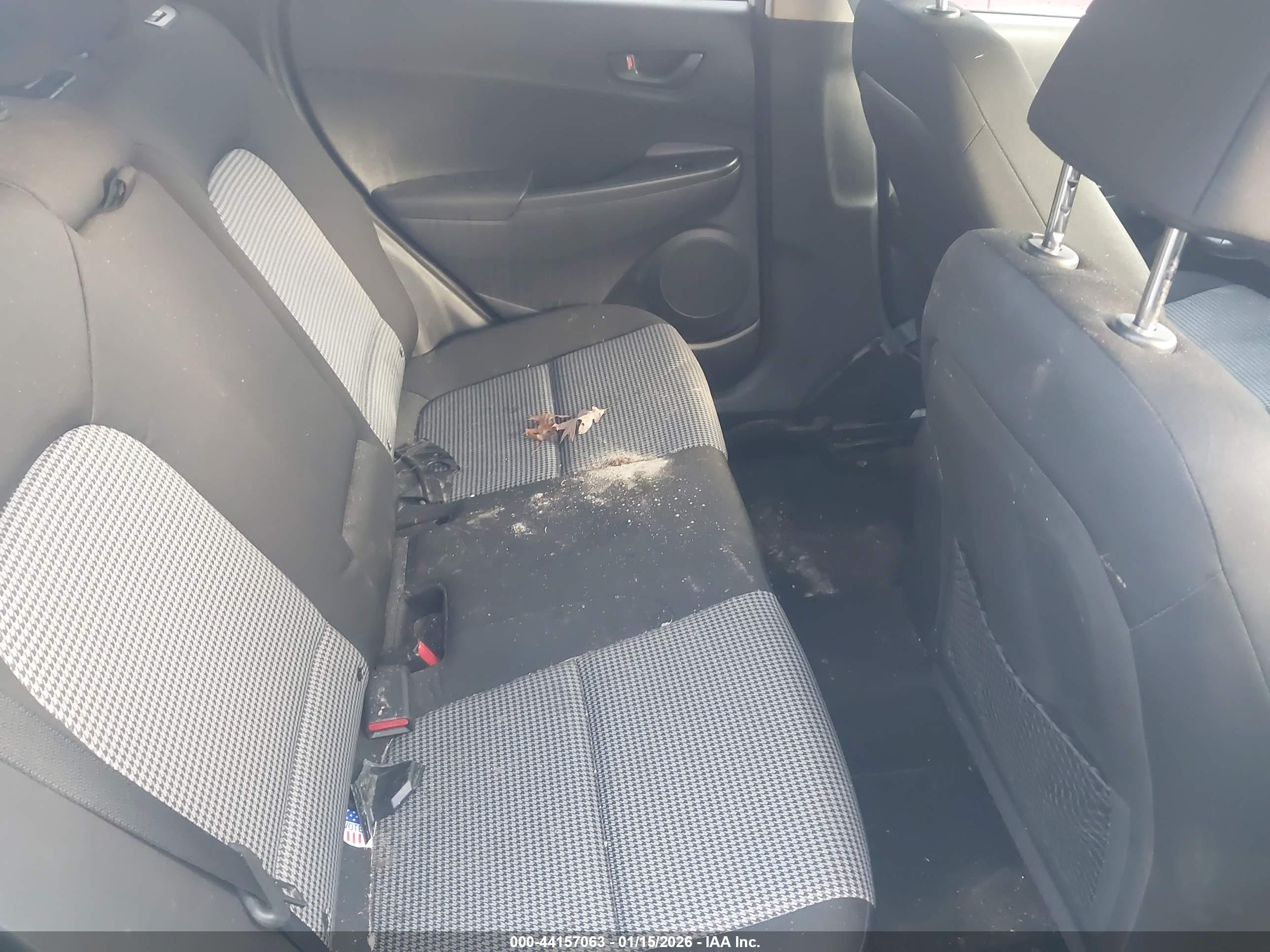 HYUNDAI KONA image 8