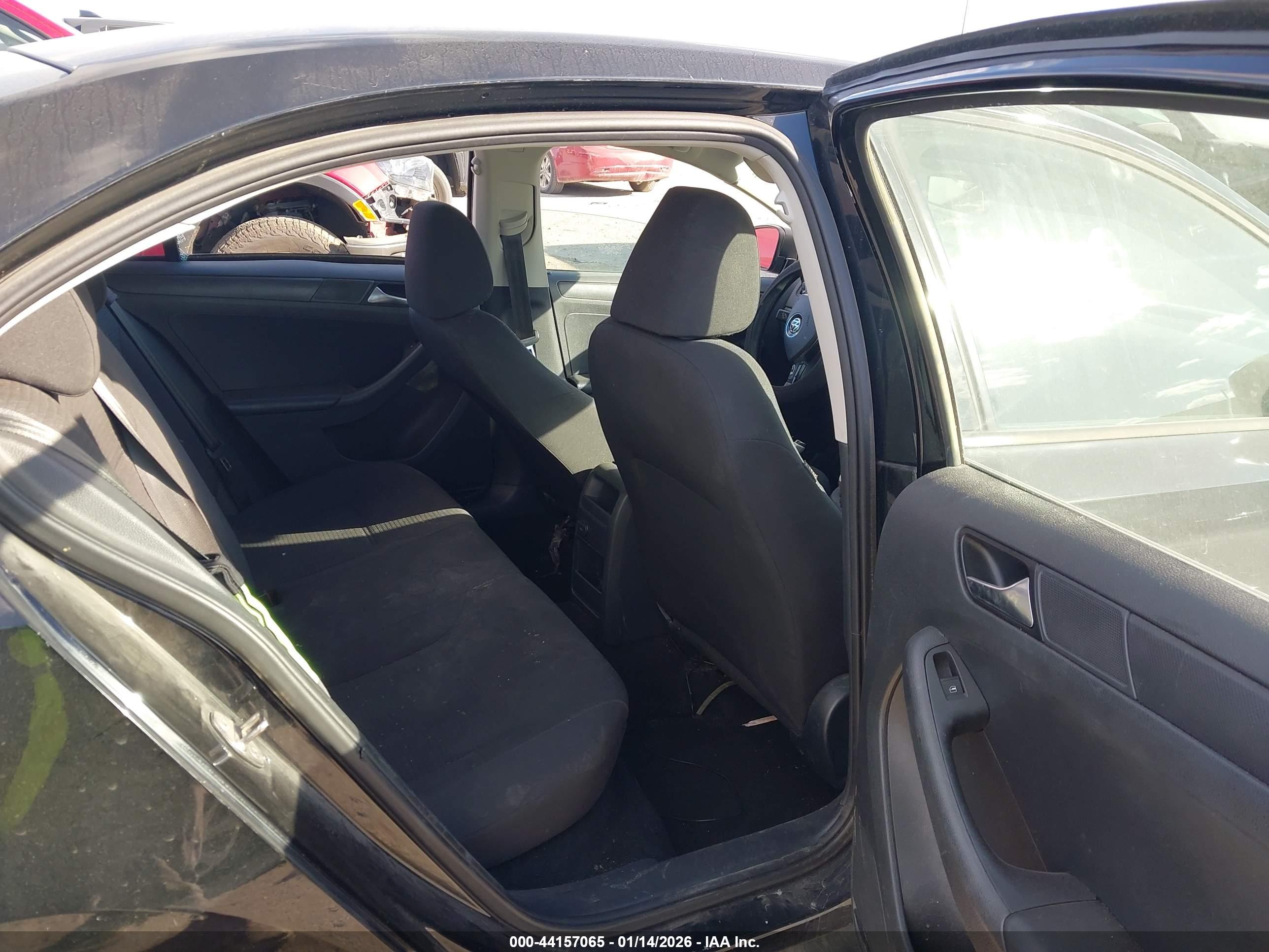 VOLKSWAGEN JETTA image 8