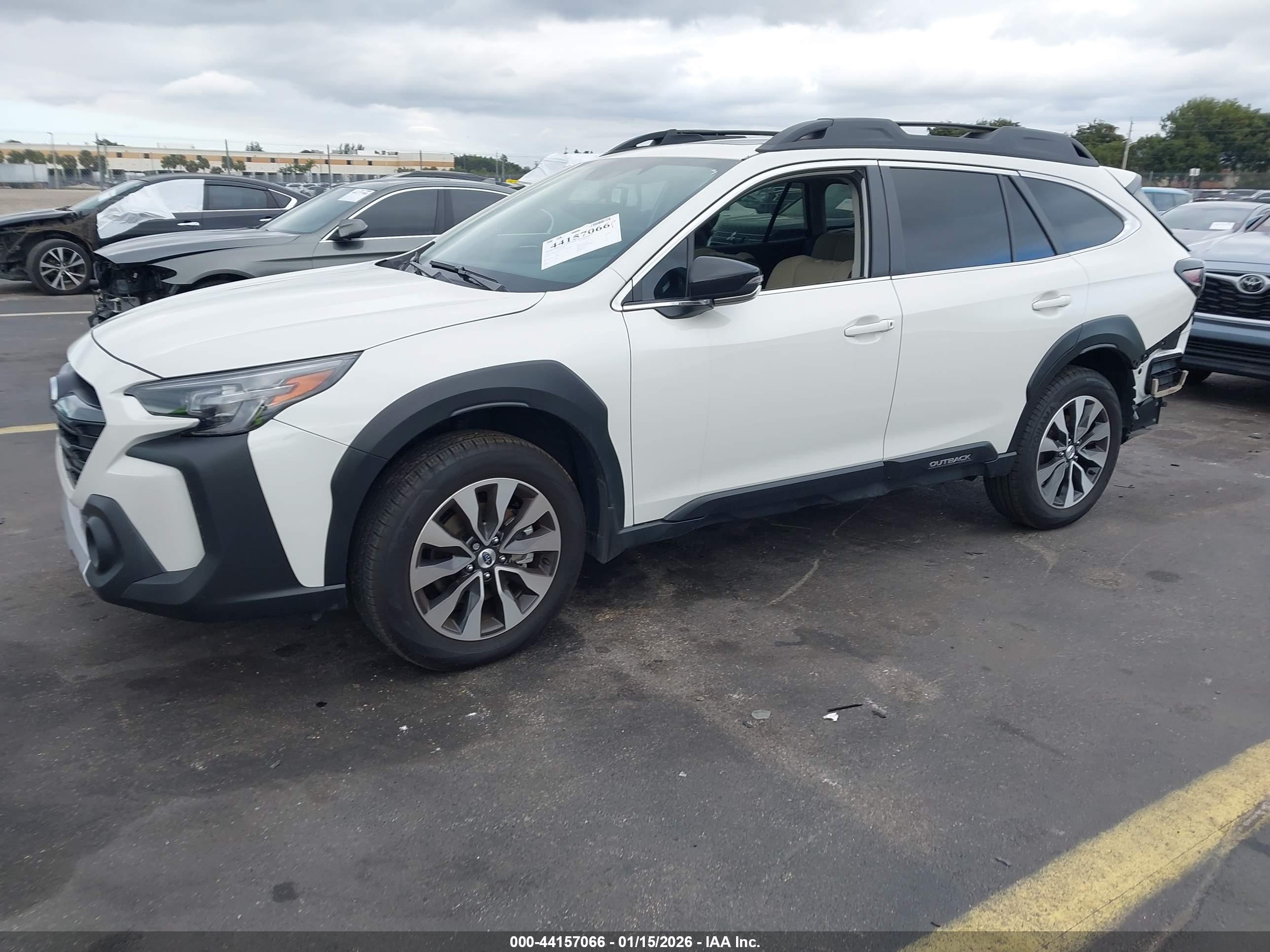 SUBARU OUTBACK image 2