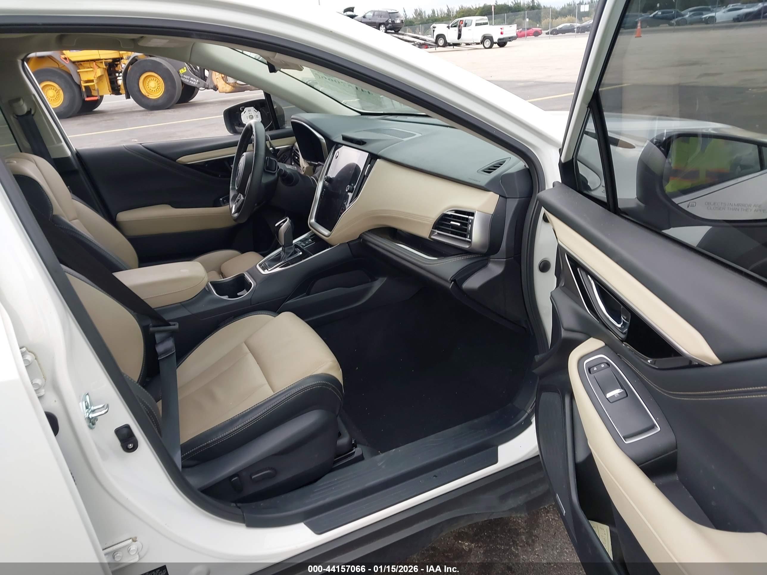 SUBARU OUTBACK image 5