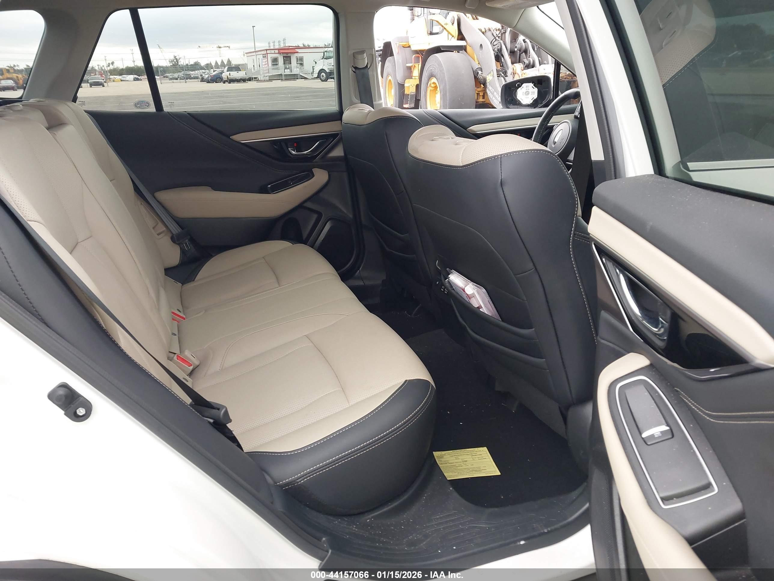 SUBARU OUTBACK image 8