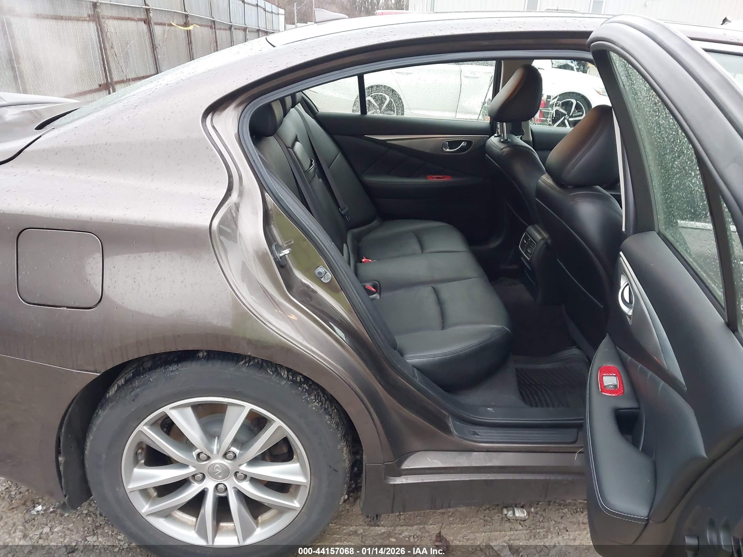 INFINITI Q50 image 8