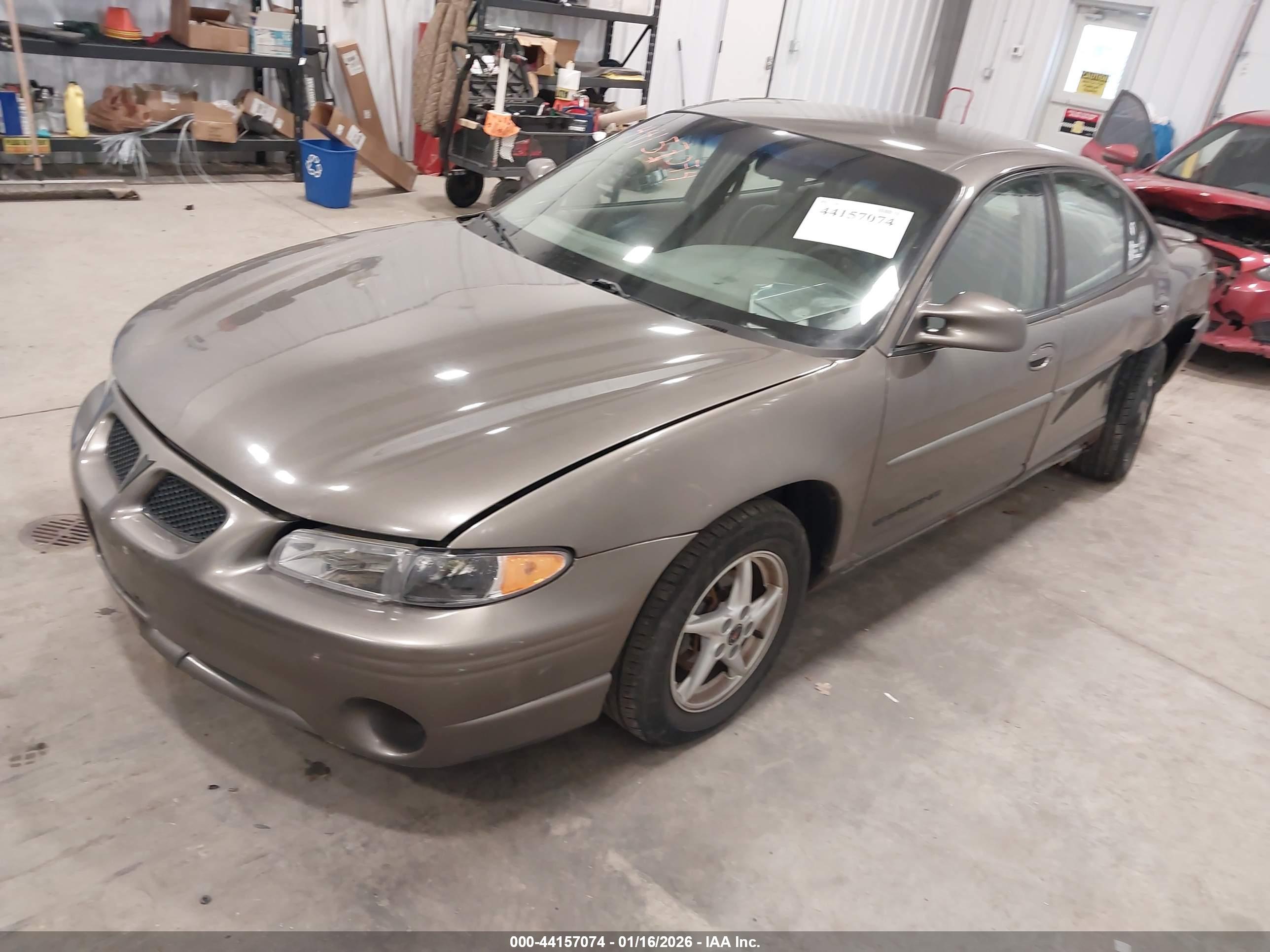 PONTIAC GRAND image 2