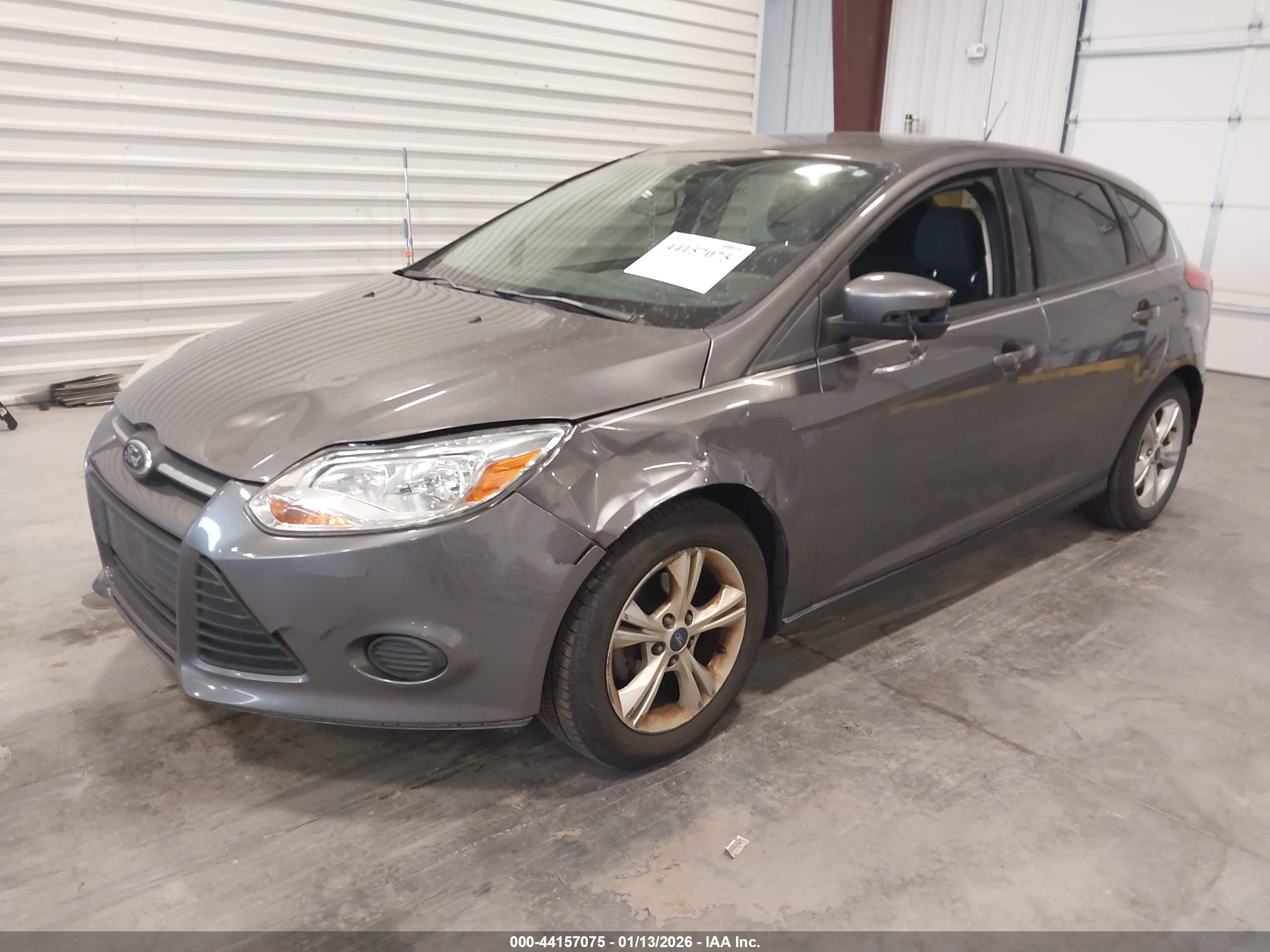 FORD FOCUS image 2