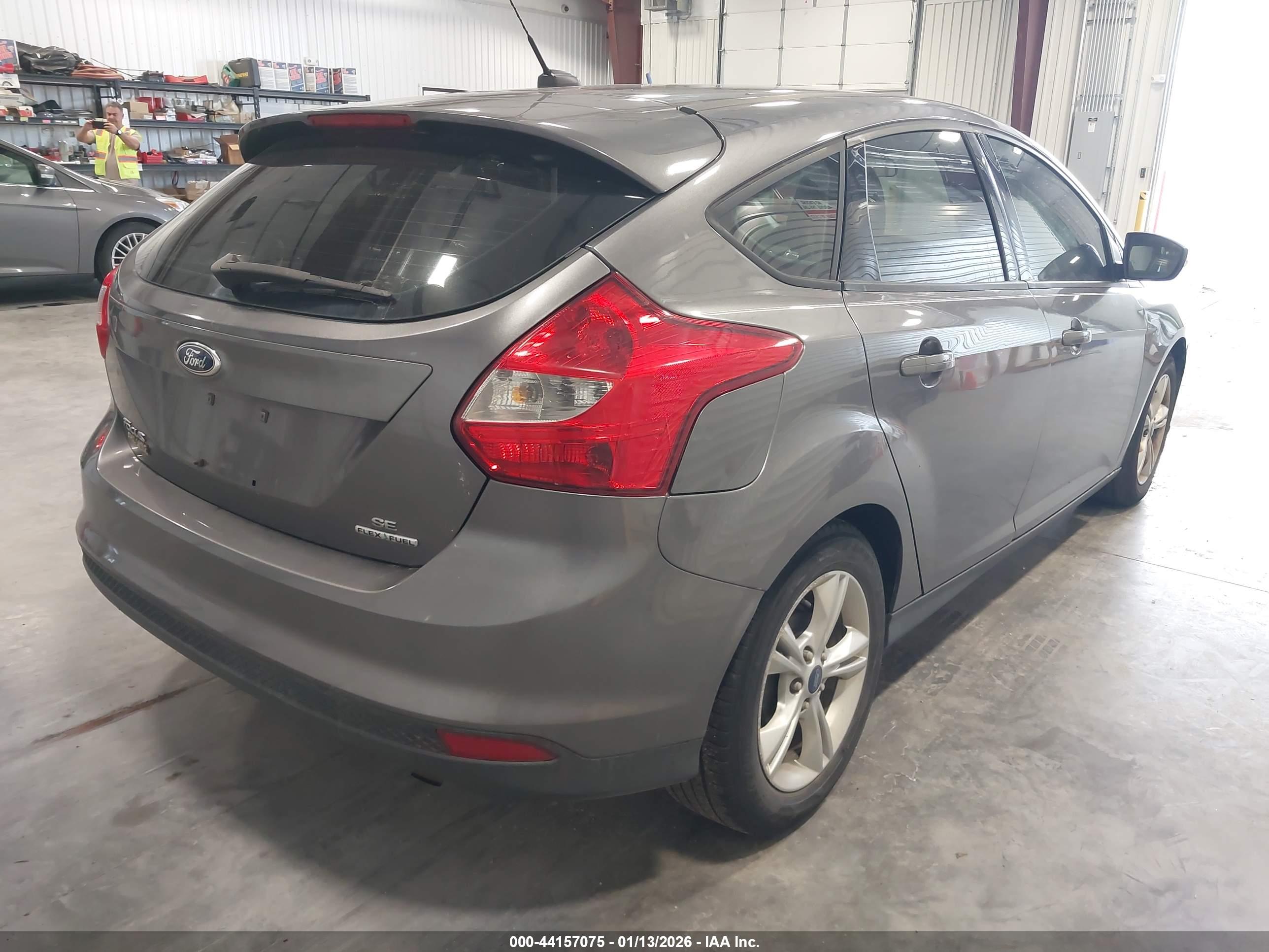 FORD FOCUS image 4