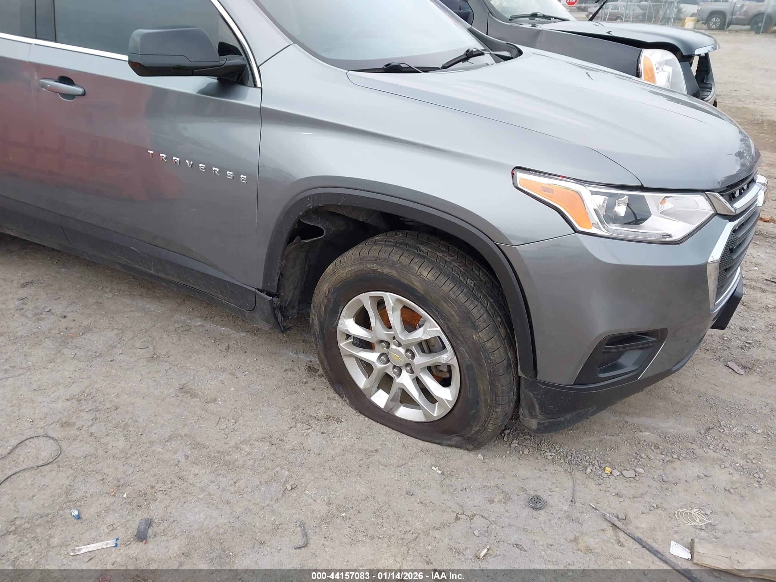 CHEVROLET TRAVERSE image 6