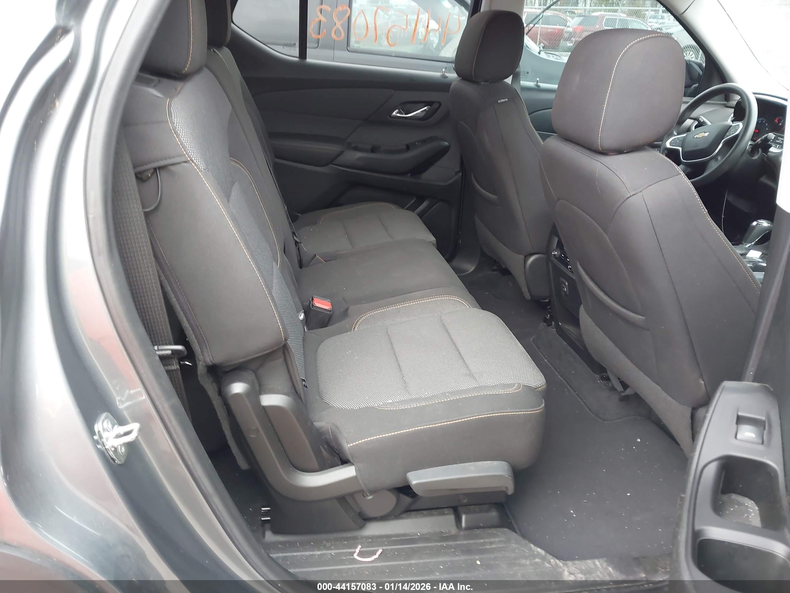 CHEVROLET TRAVERSE image 8