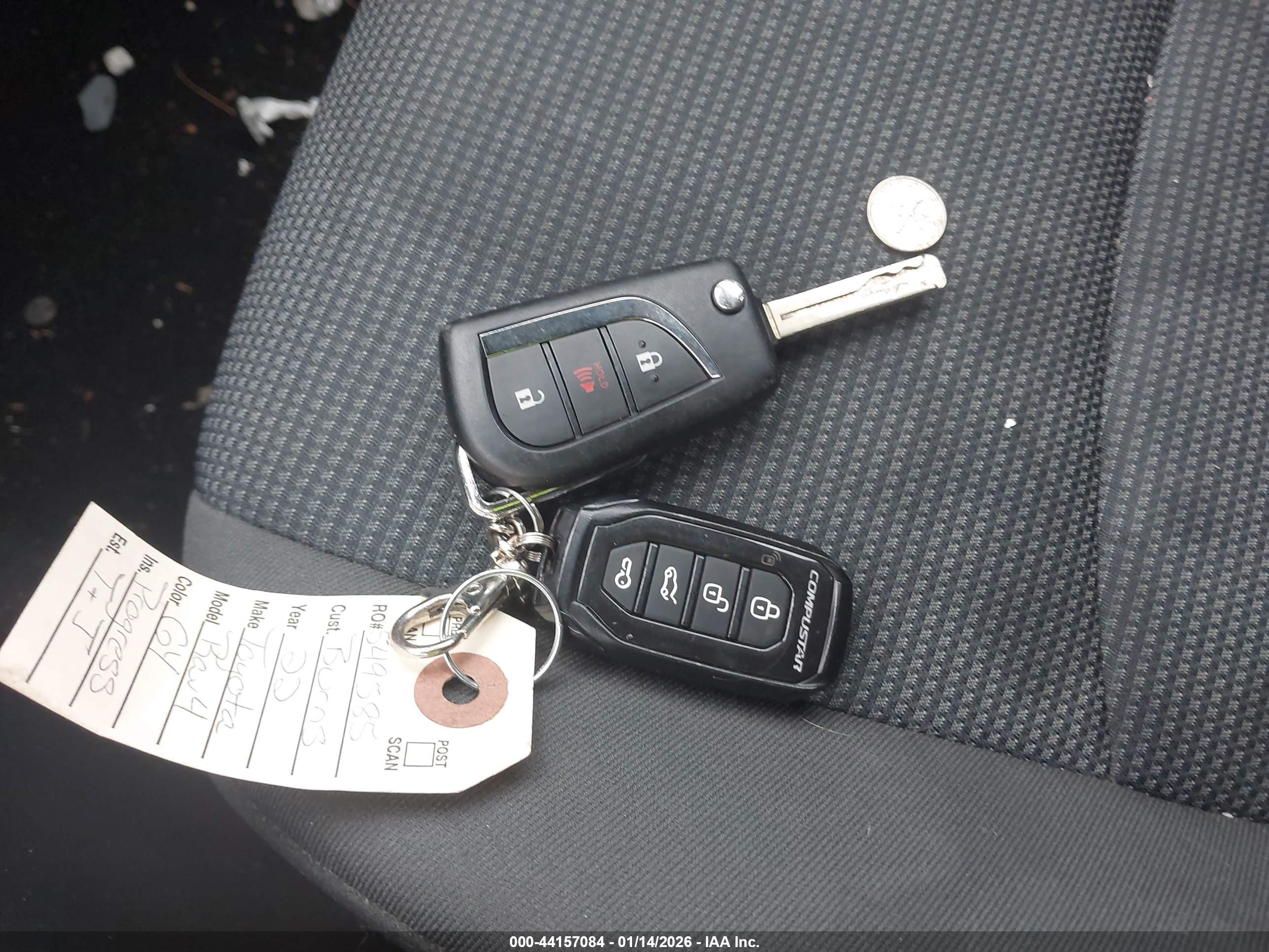 TOYOTA RAV4 image 11