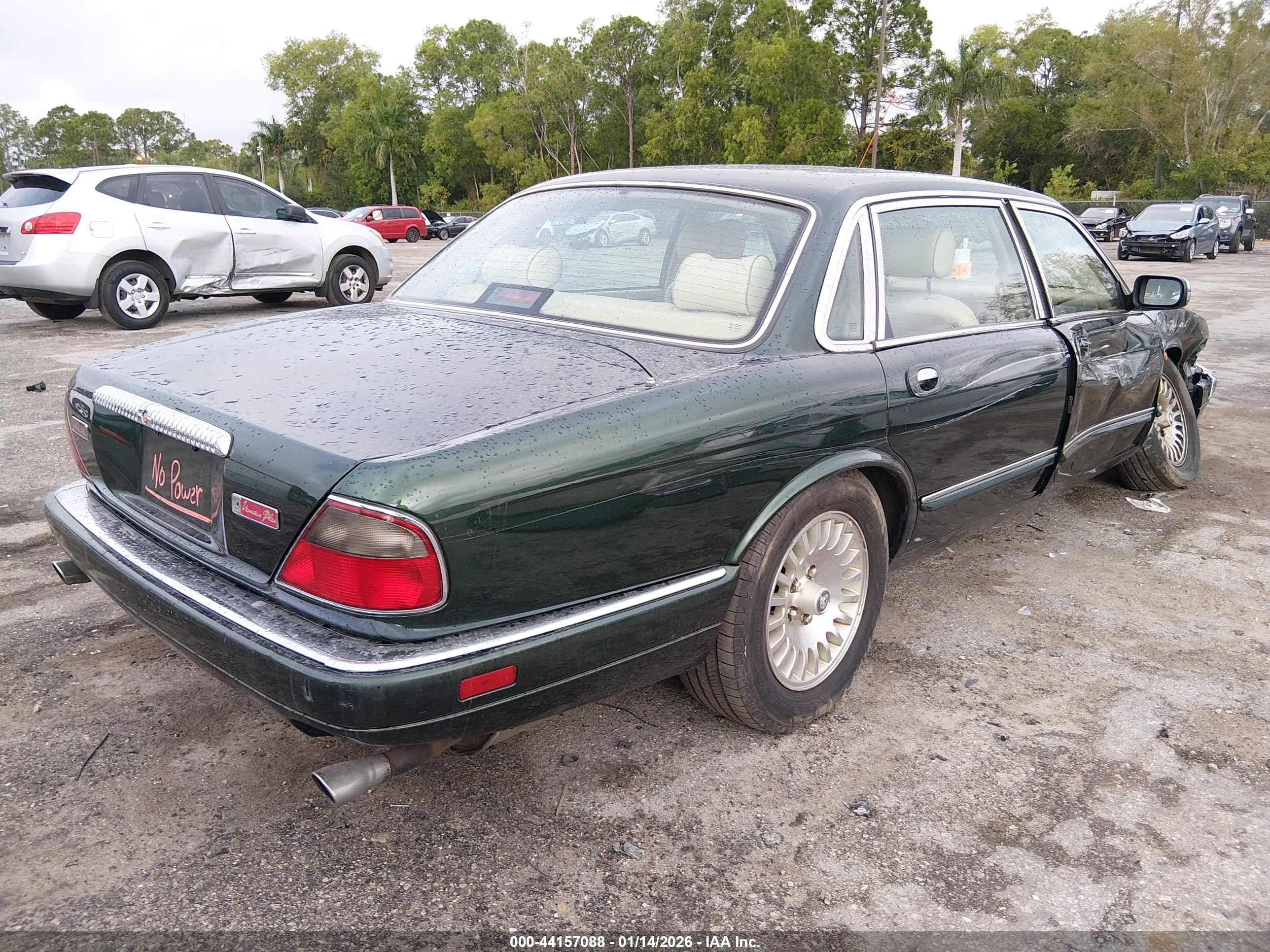 JAGUAR XJ6 image 4