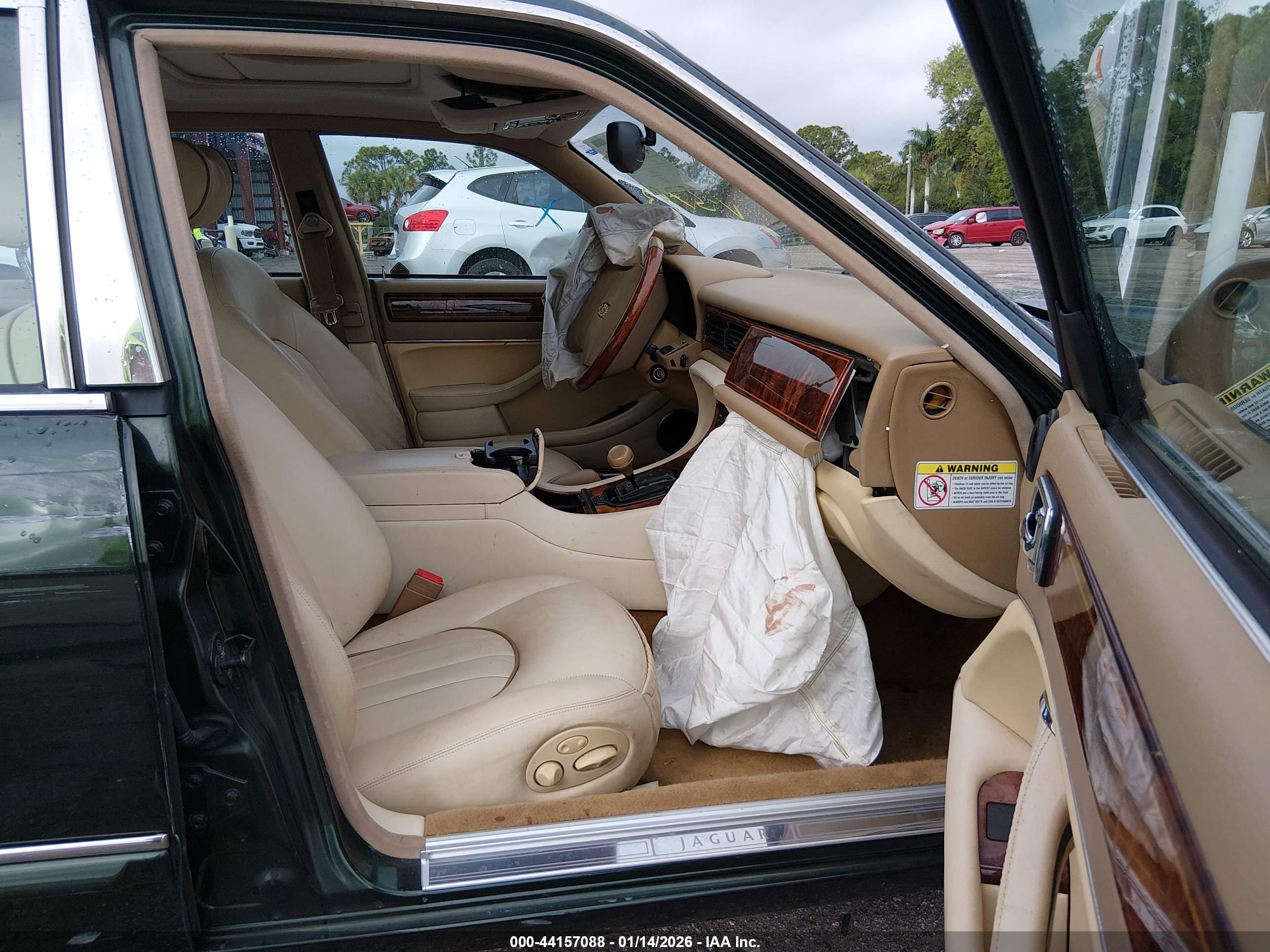 JAGUAR XJ6 image 5