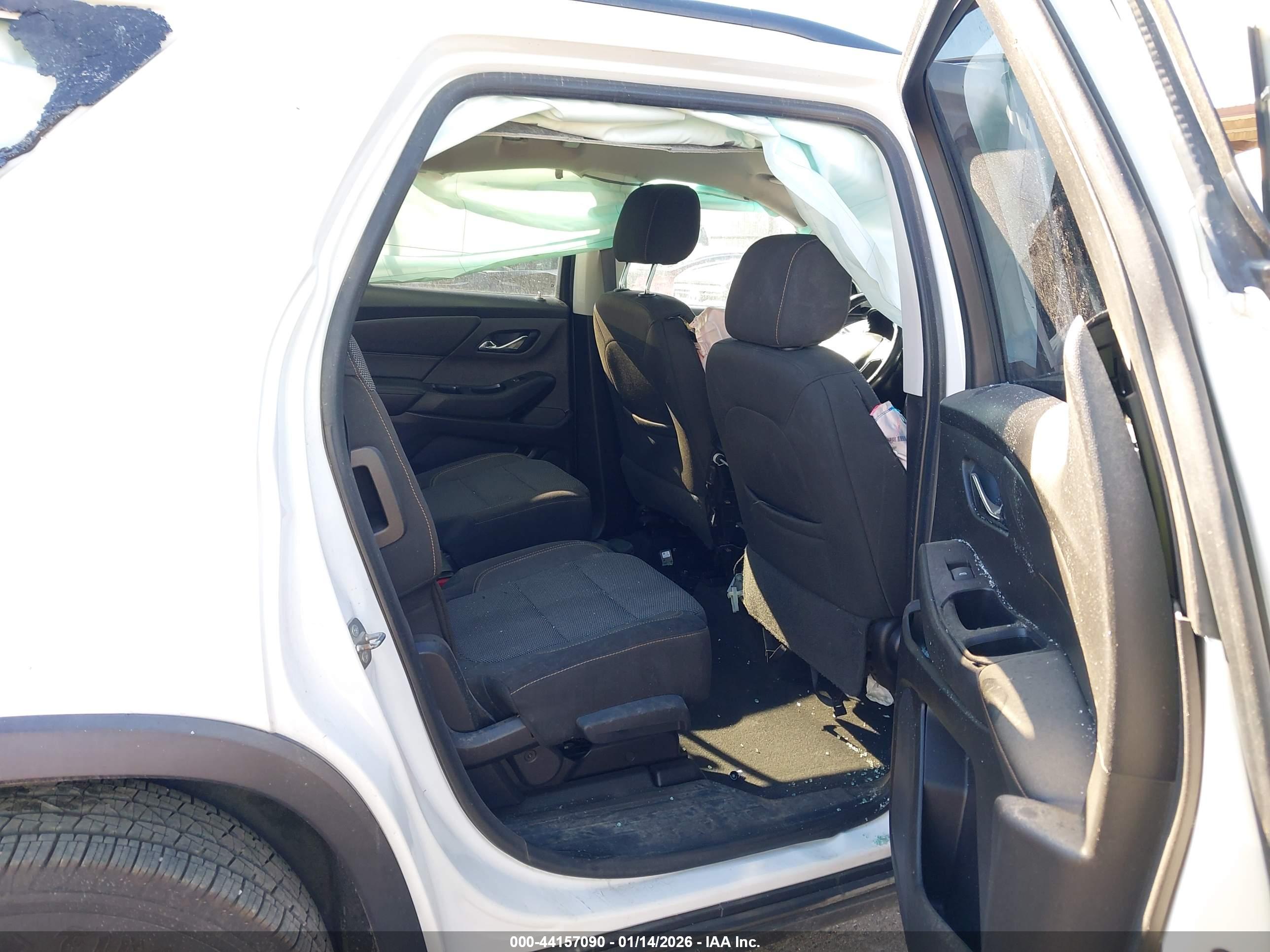 CHEVROLET TRAVERSE image 8