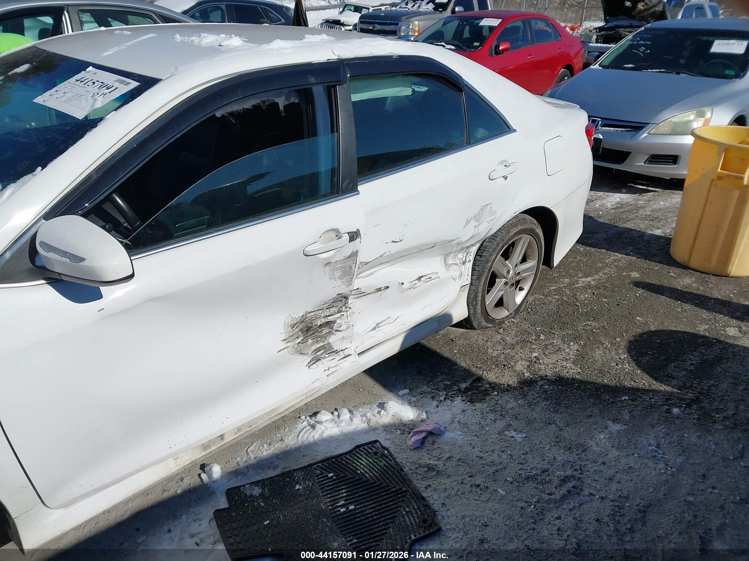 TOYOTA CAMRY image 6