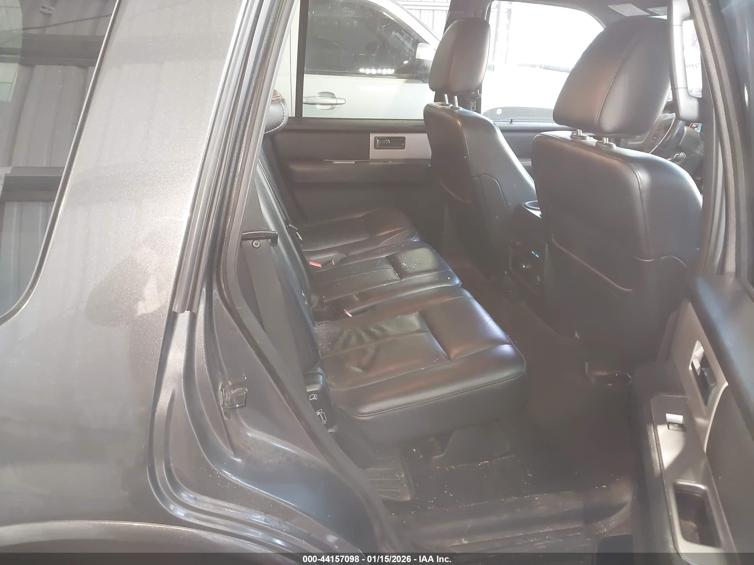 FORD EXPEDITION image 8