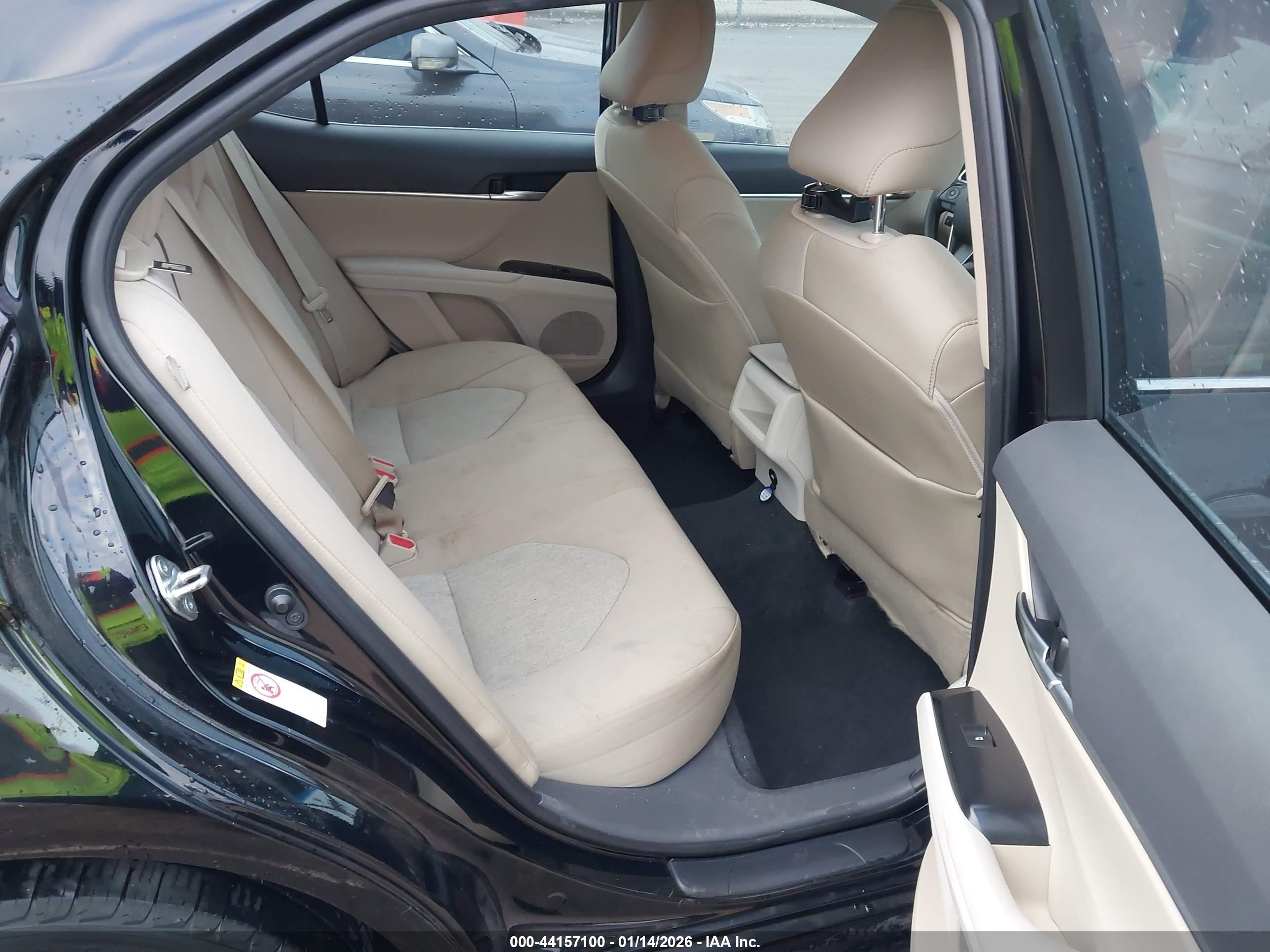 TOYOTA CAMRY image 8