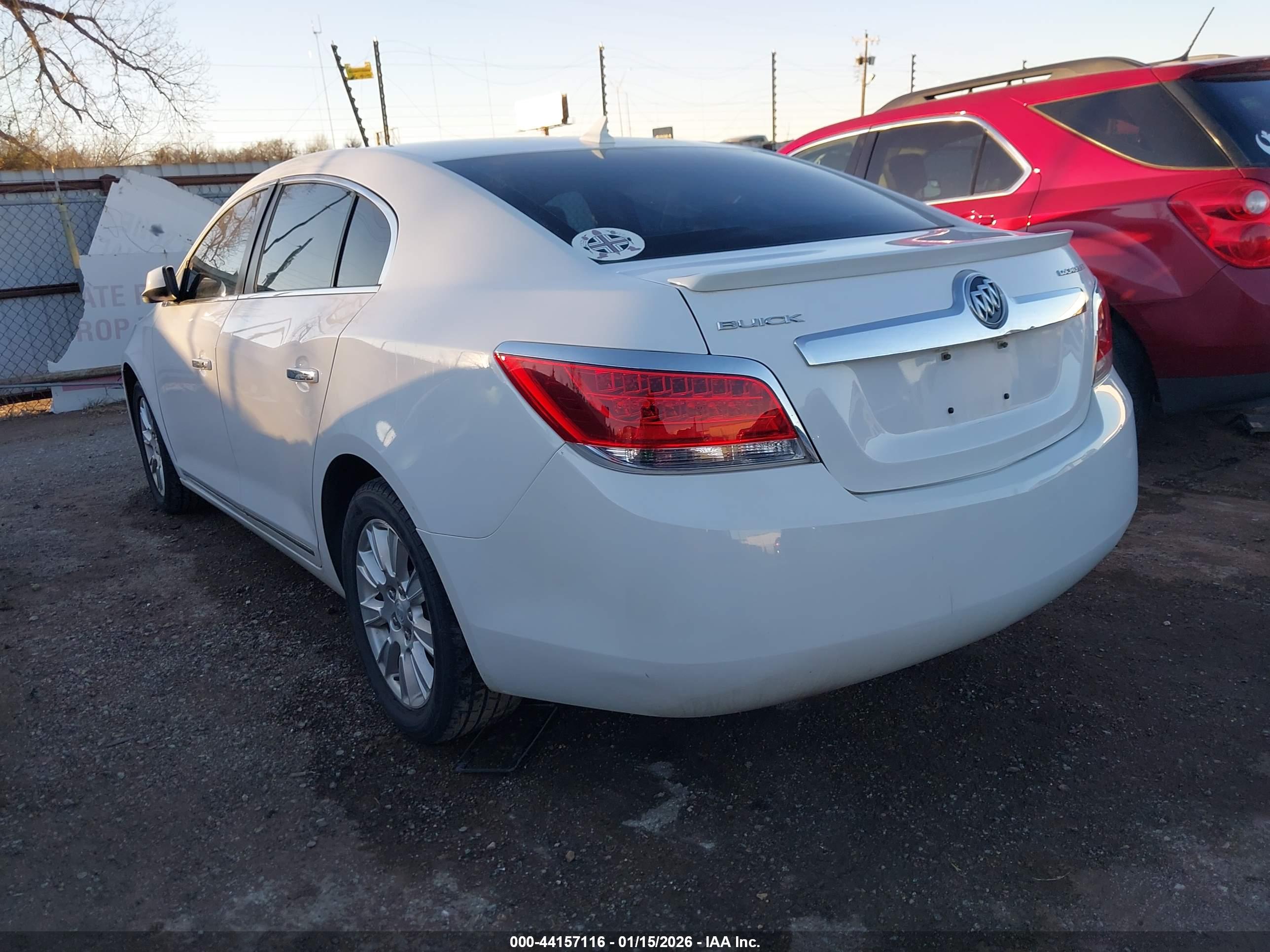 BUICK LACROSSE image 3