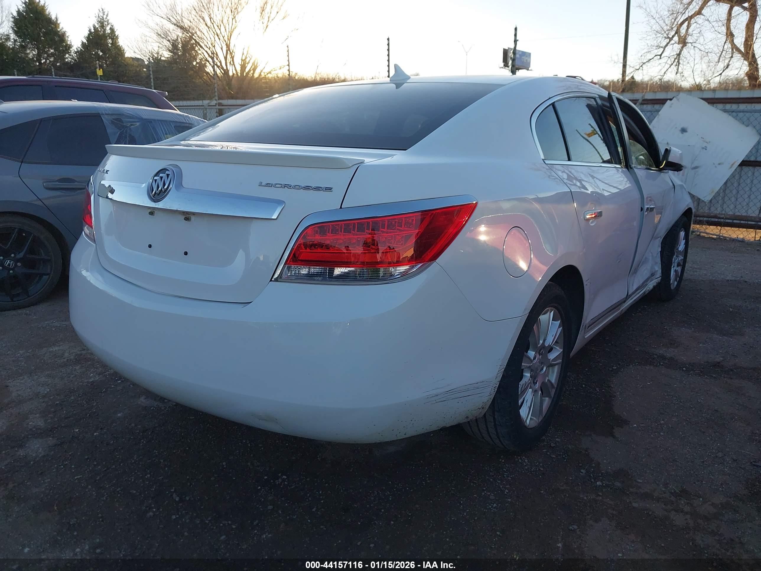 BUICK LACROSSE image 4