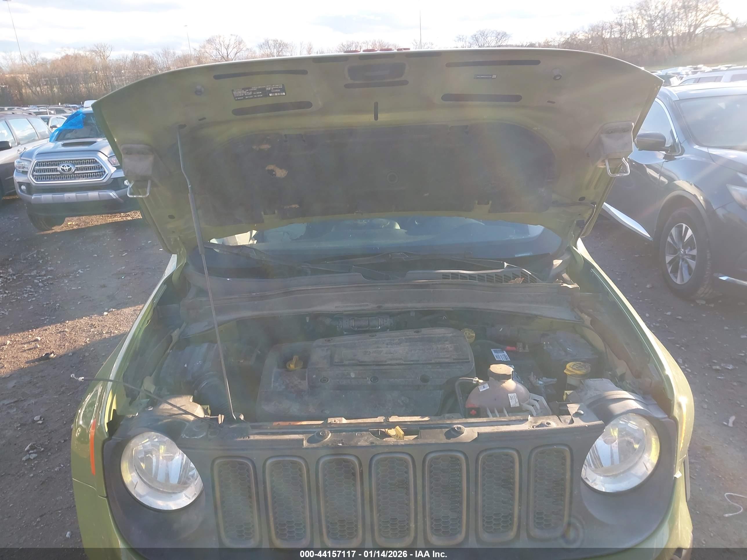 JEEP RENEGADE image 10