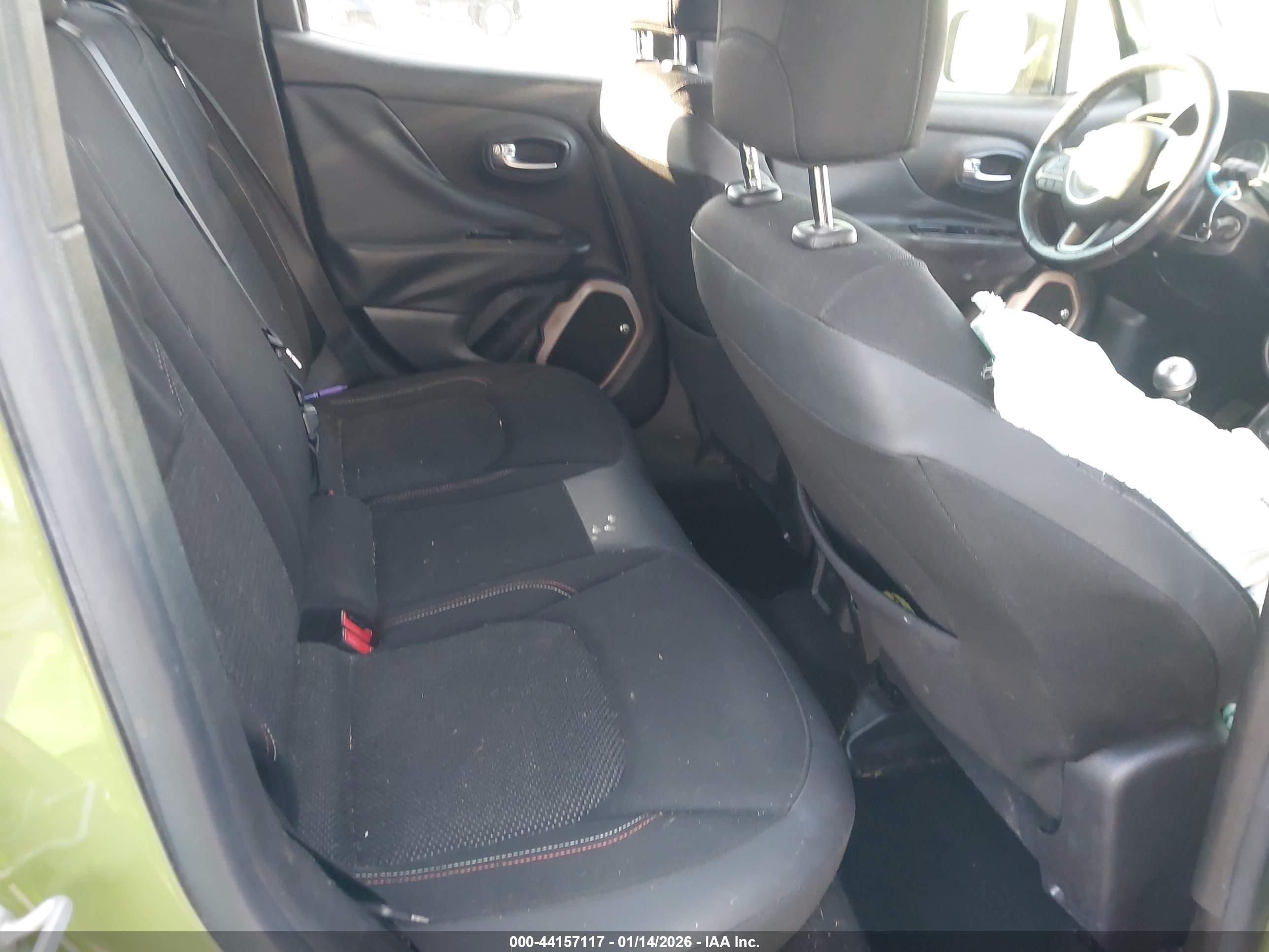 JEEP RENEGADE image 8