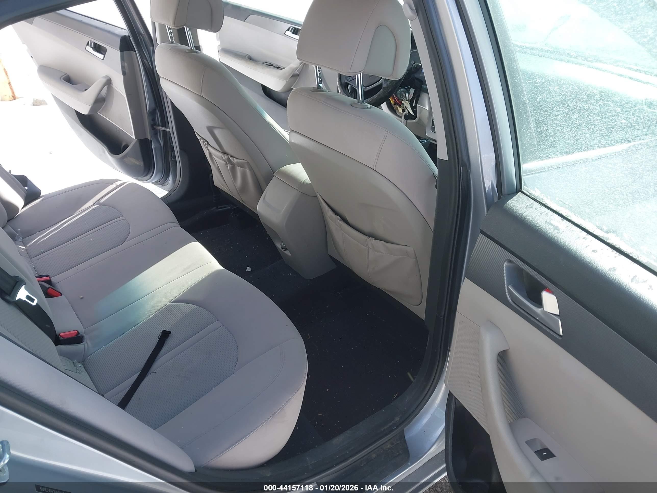 HYUNDAI SONATA image 8