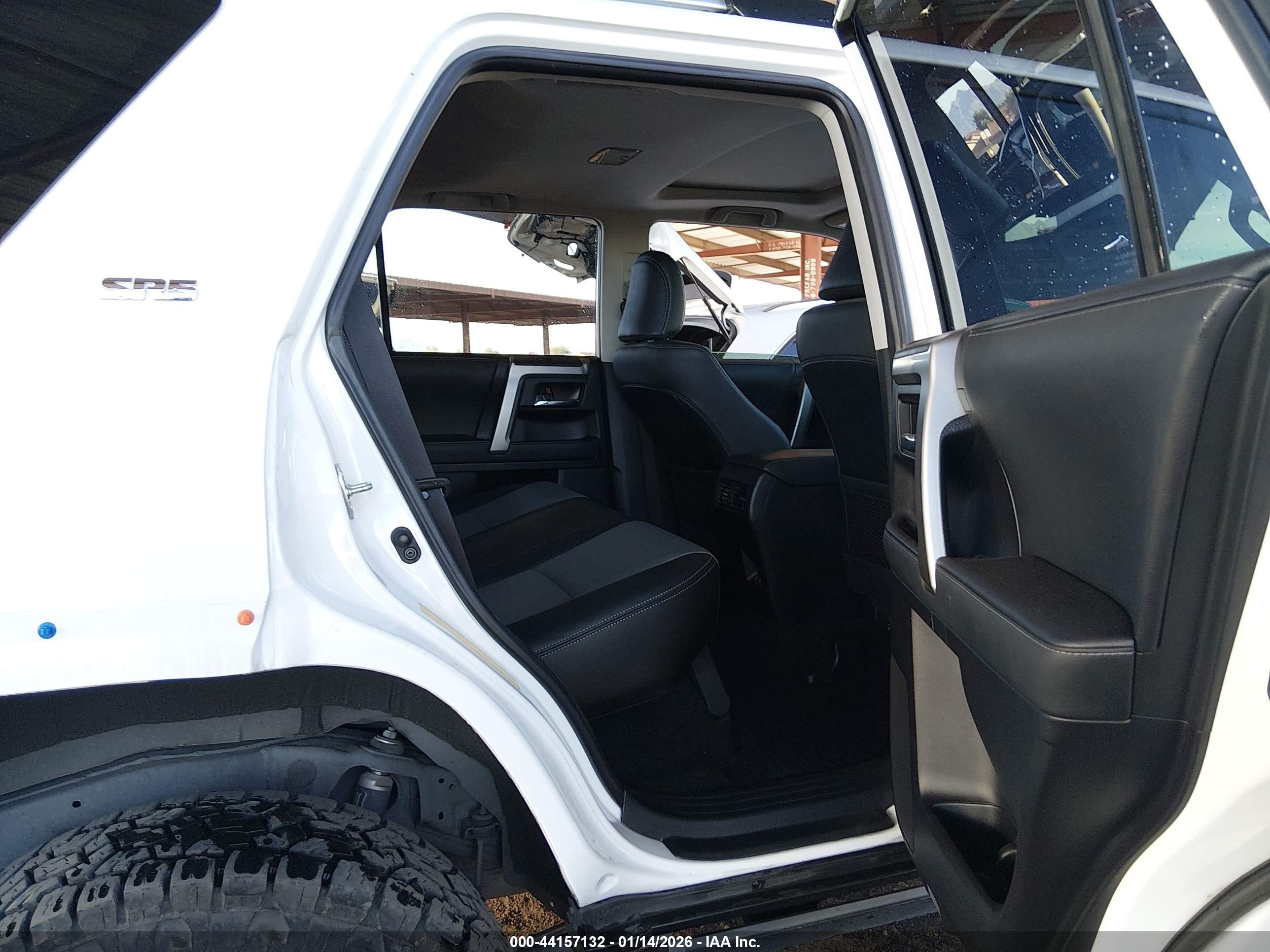 TOYOTA 4RUNNER image 8