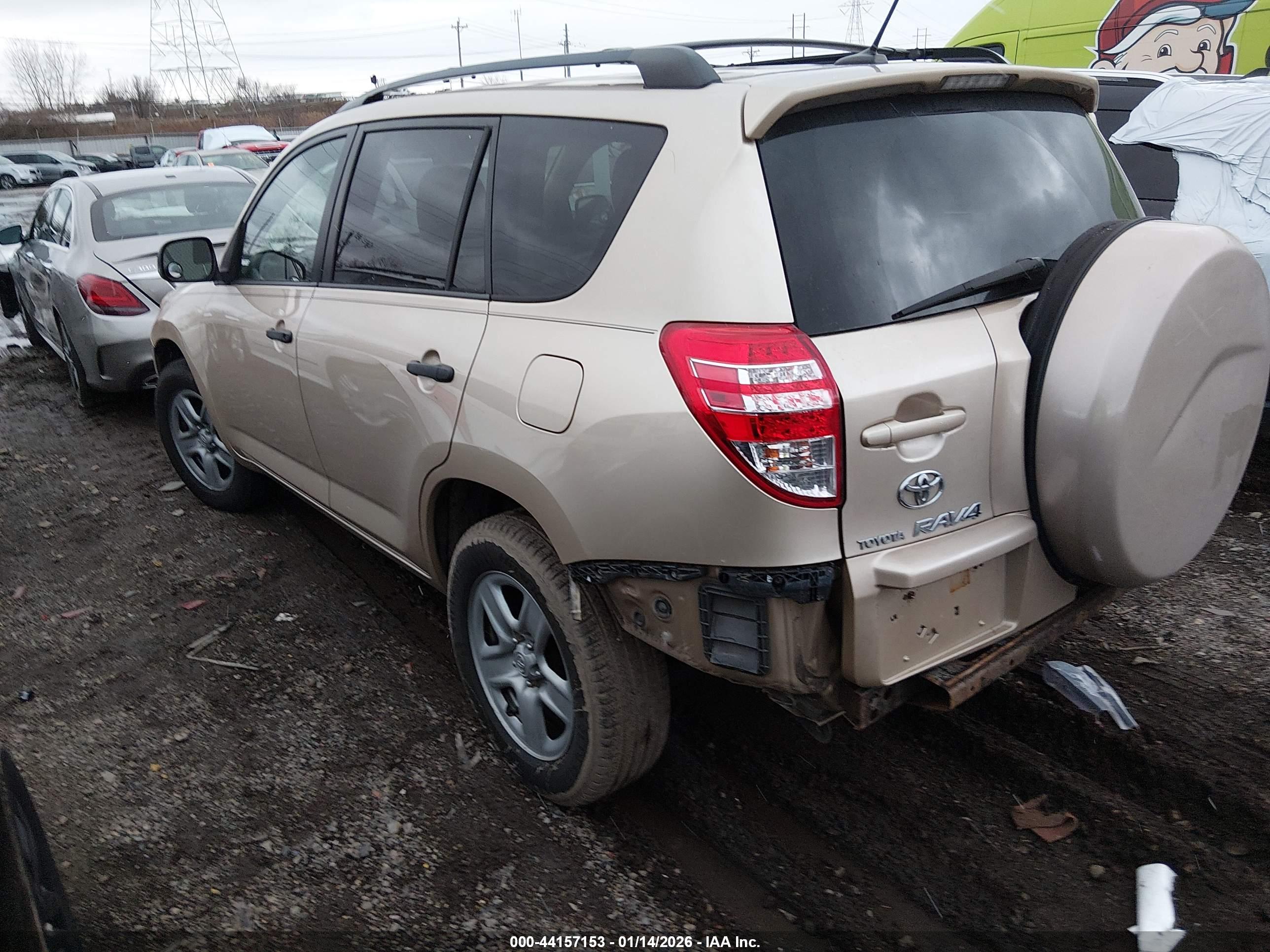 TOYOTA RAV4 image 3