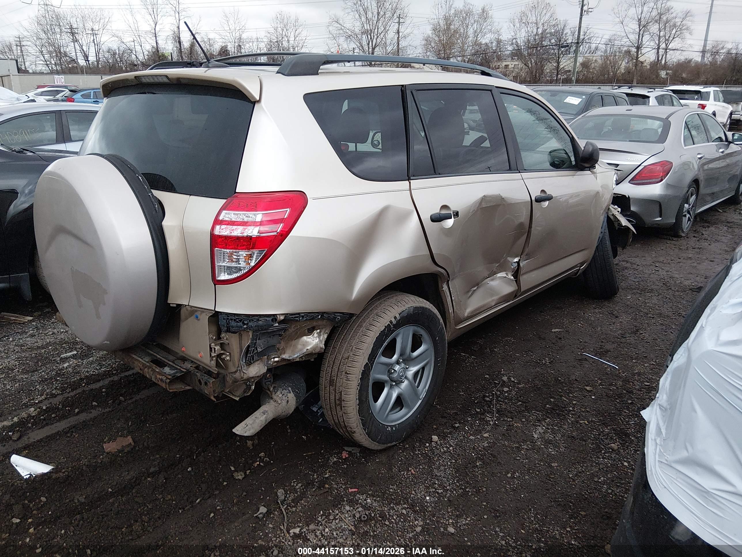 TOYOTA RAV4 image 4