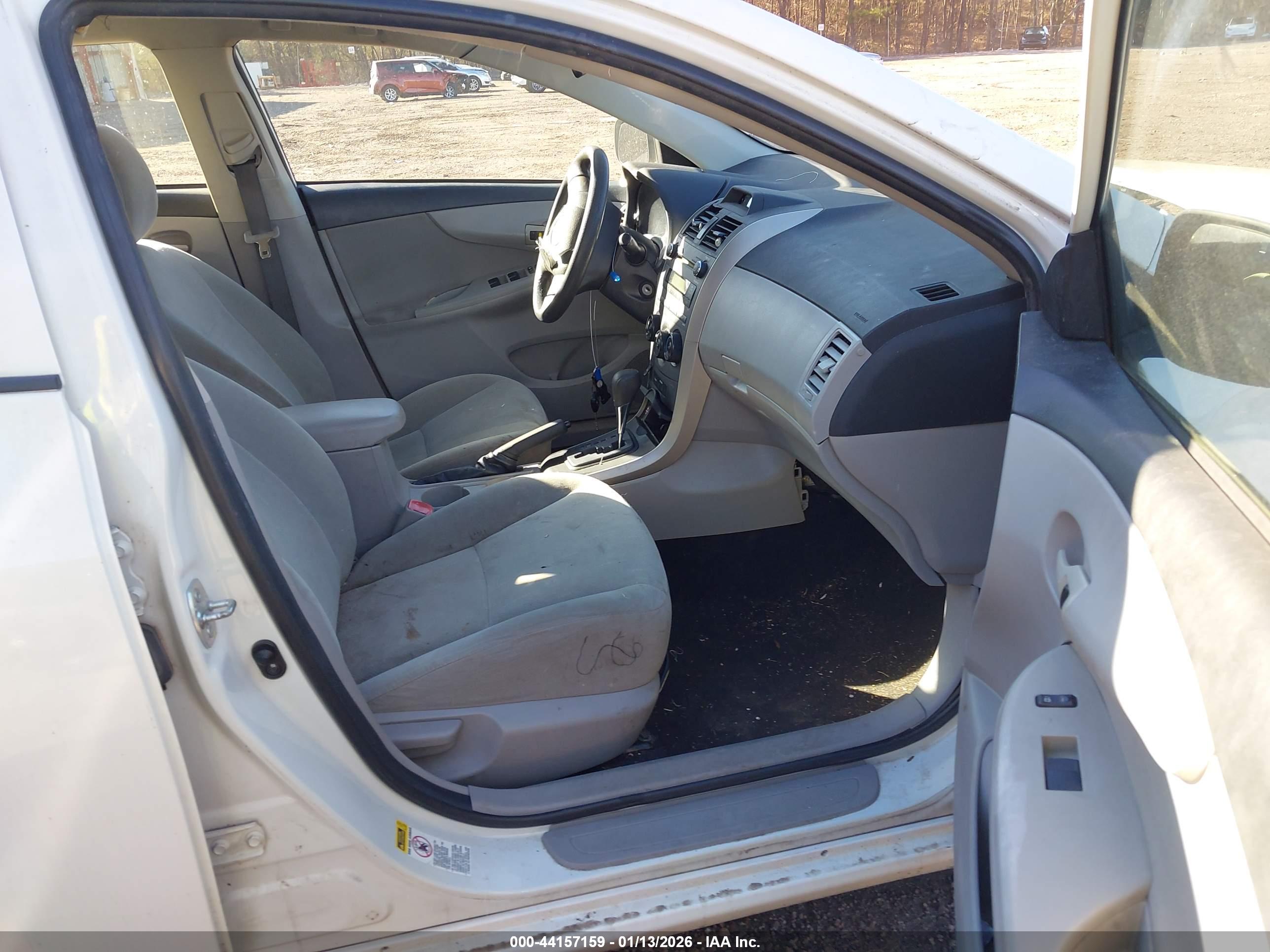 TOYOTA COROLLA image 5