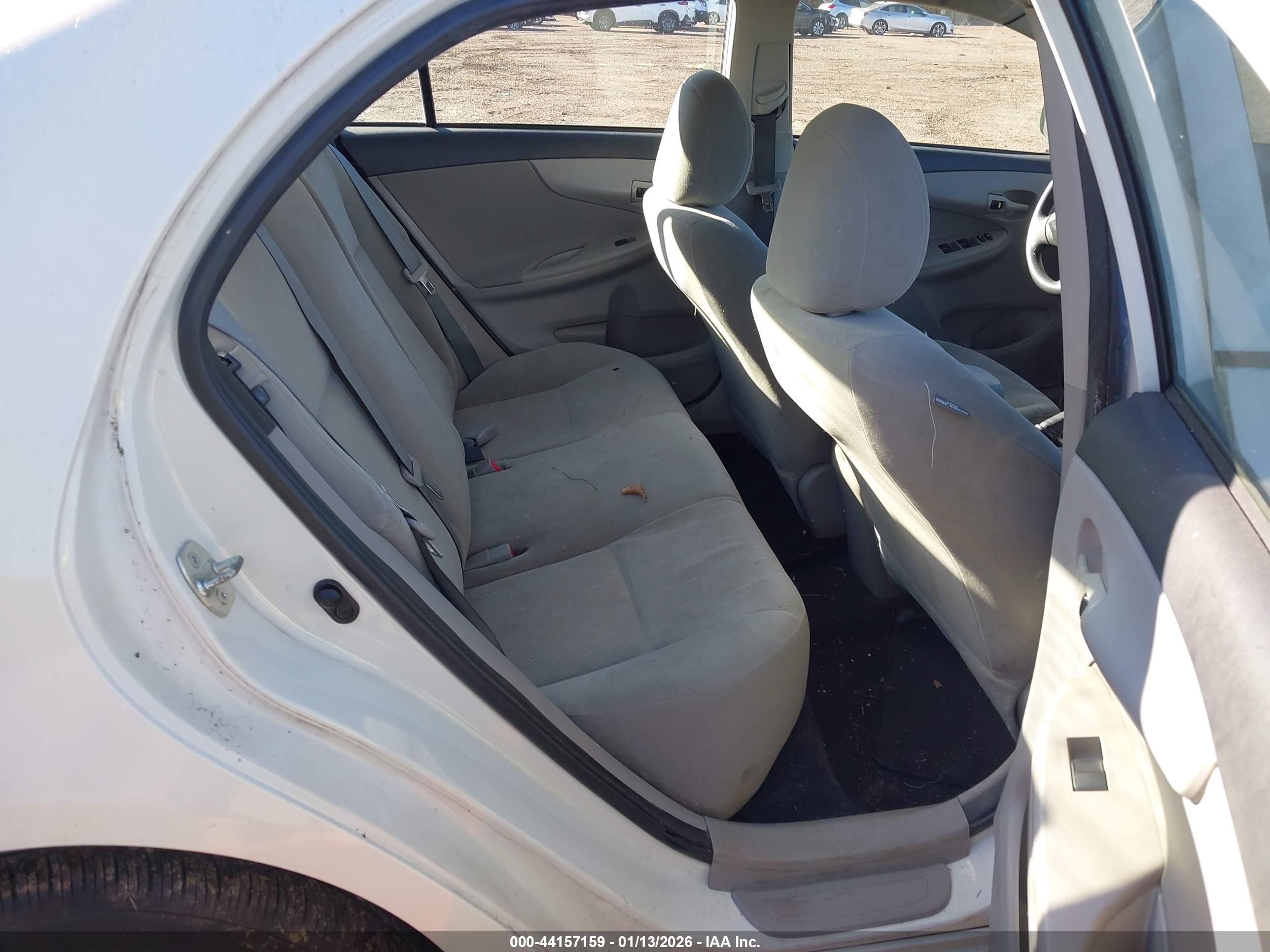 TOYOTA COROLLA image 8