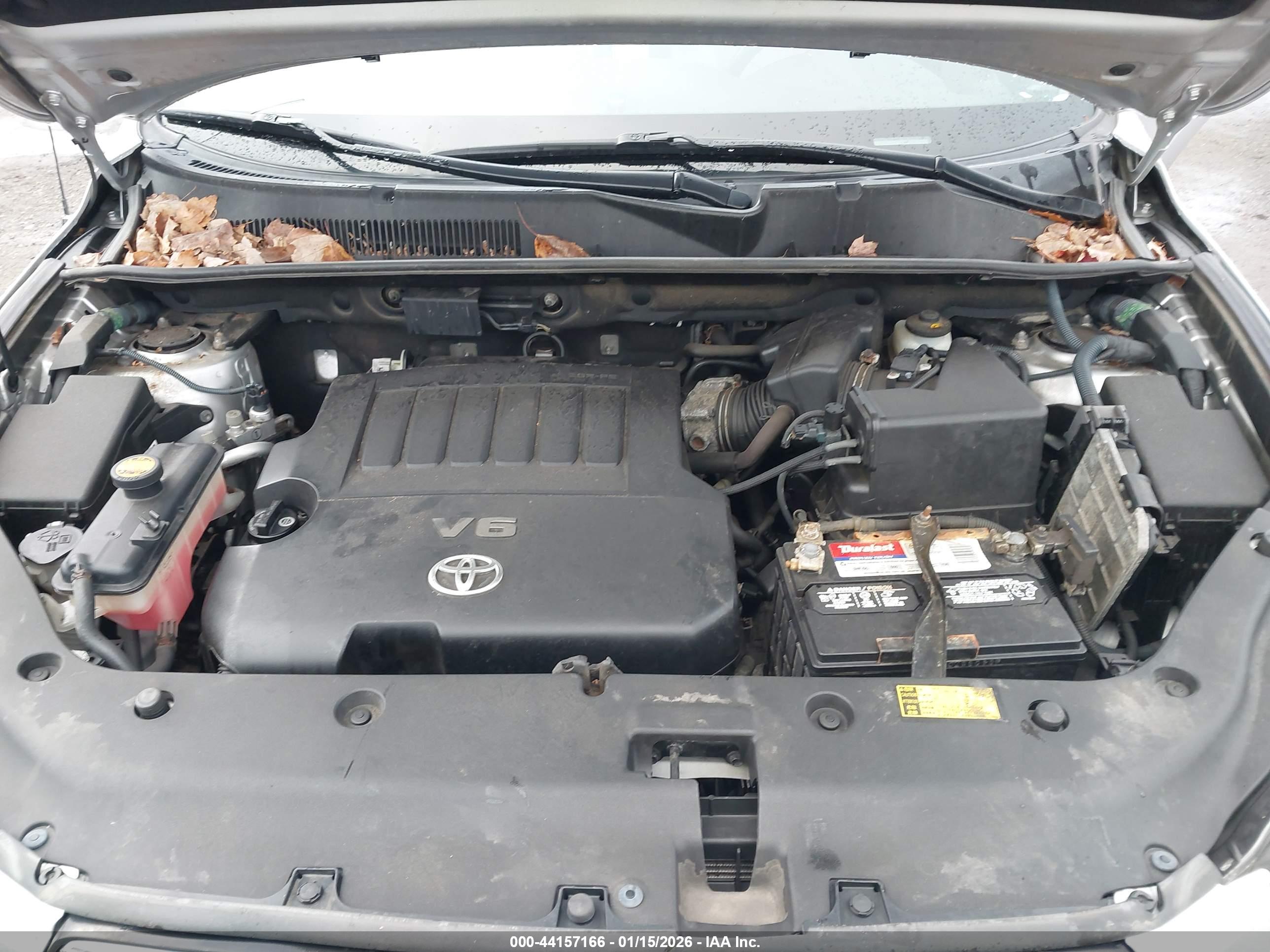 TOYOTA RAV4 image 10