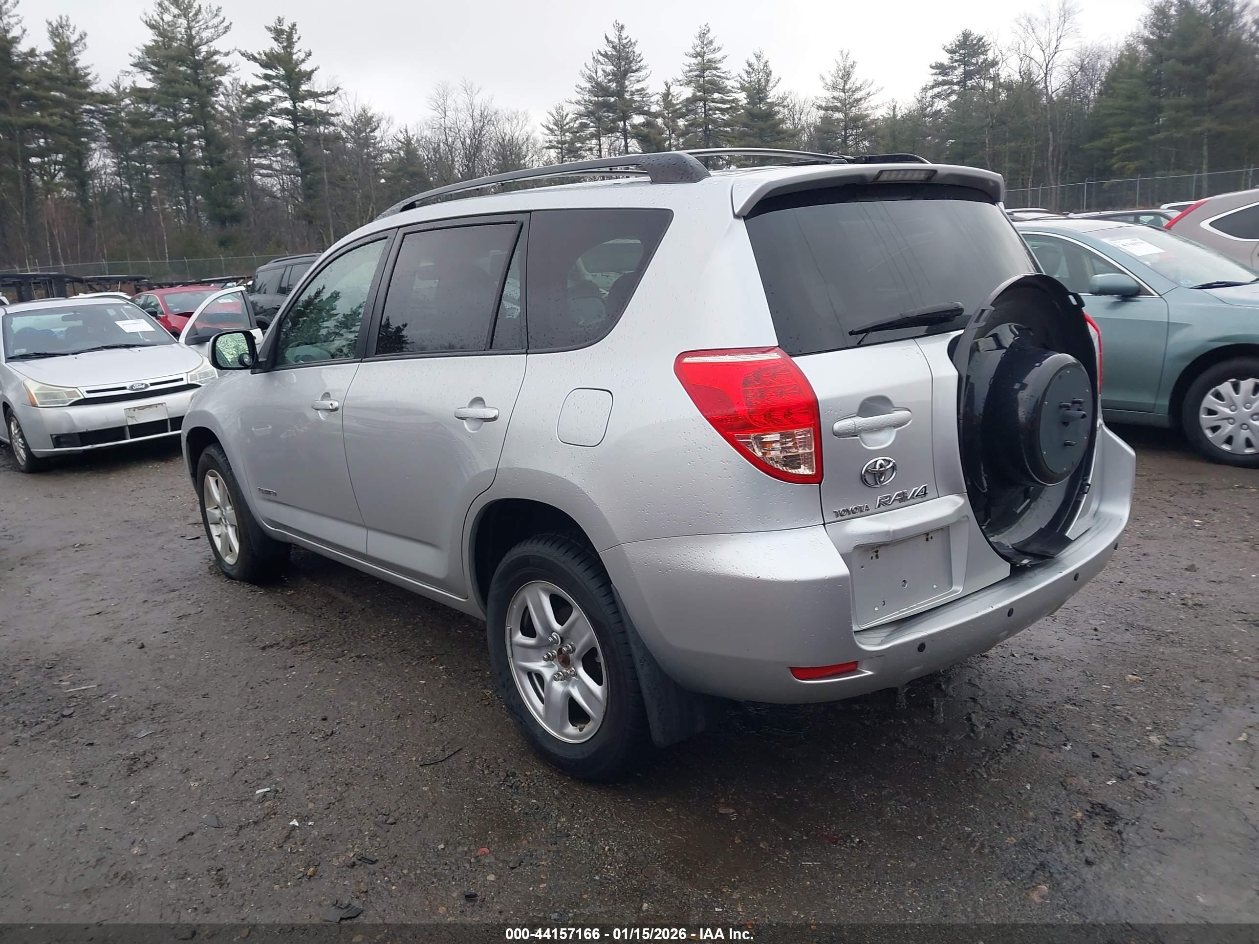TOYOTA RAV4 image 3