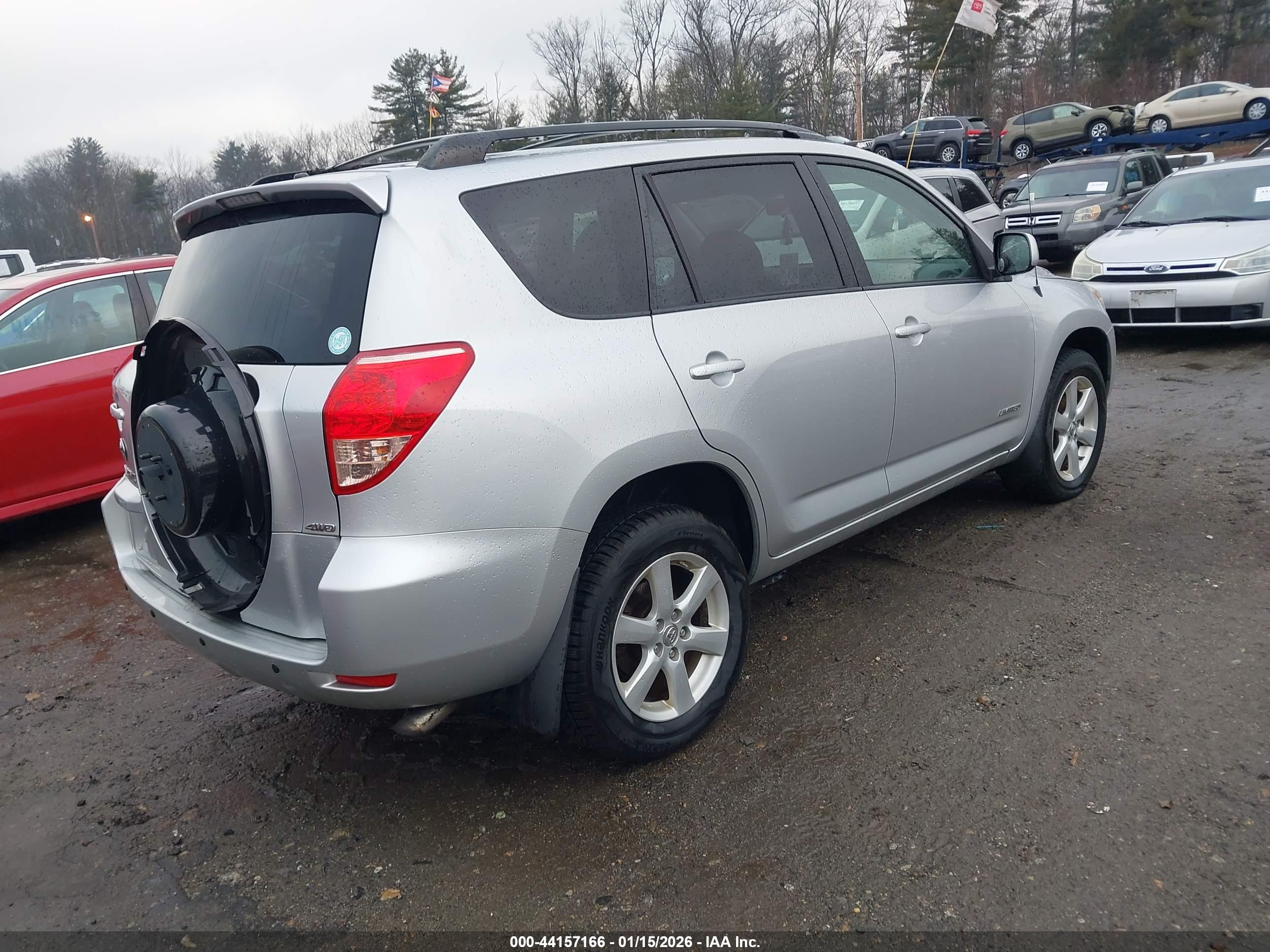 TOYOTA RAV4 image 4