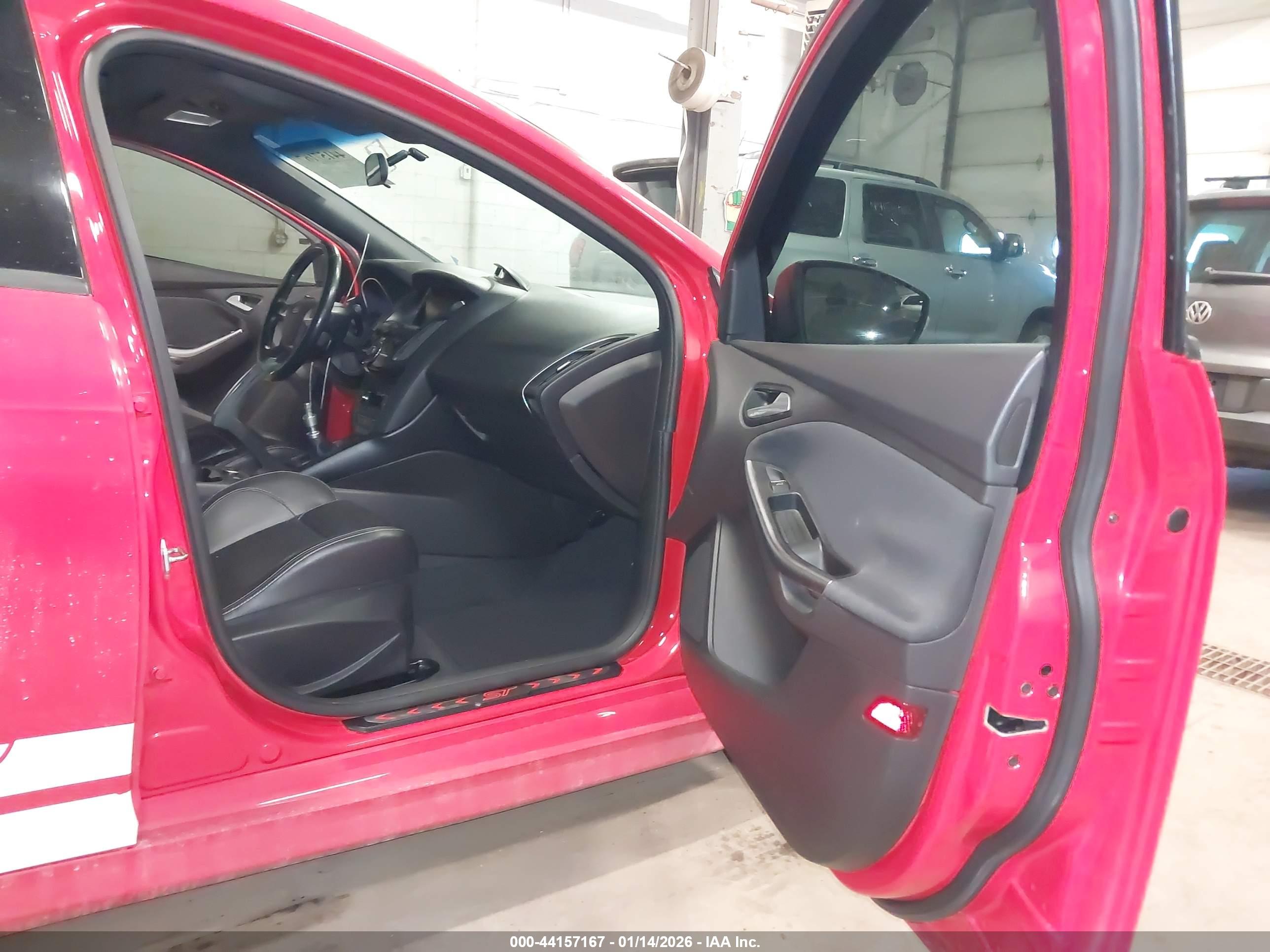 FORD FOCUS image 5