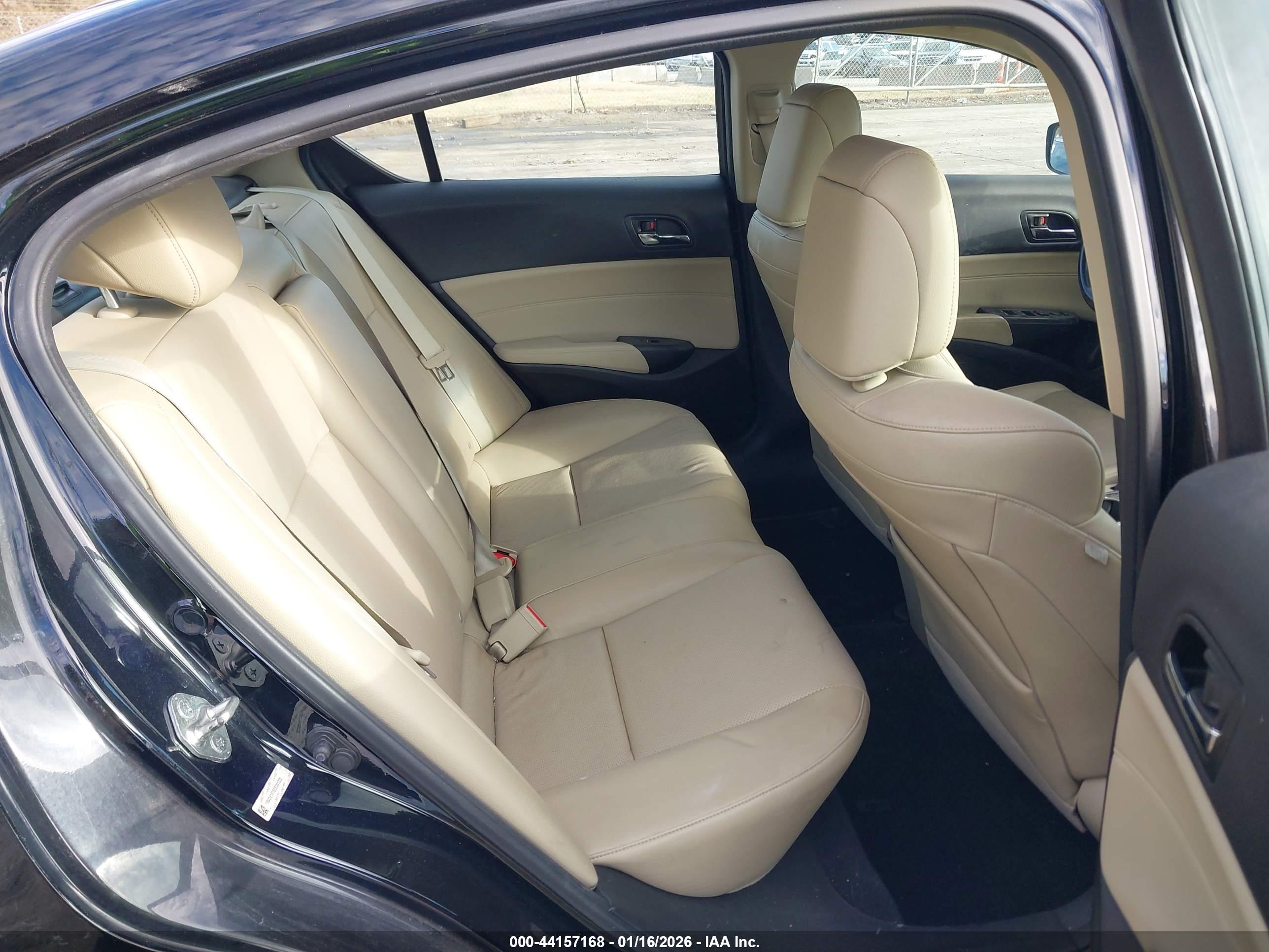 ACURA ILX image 8