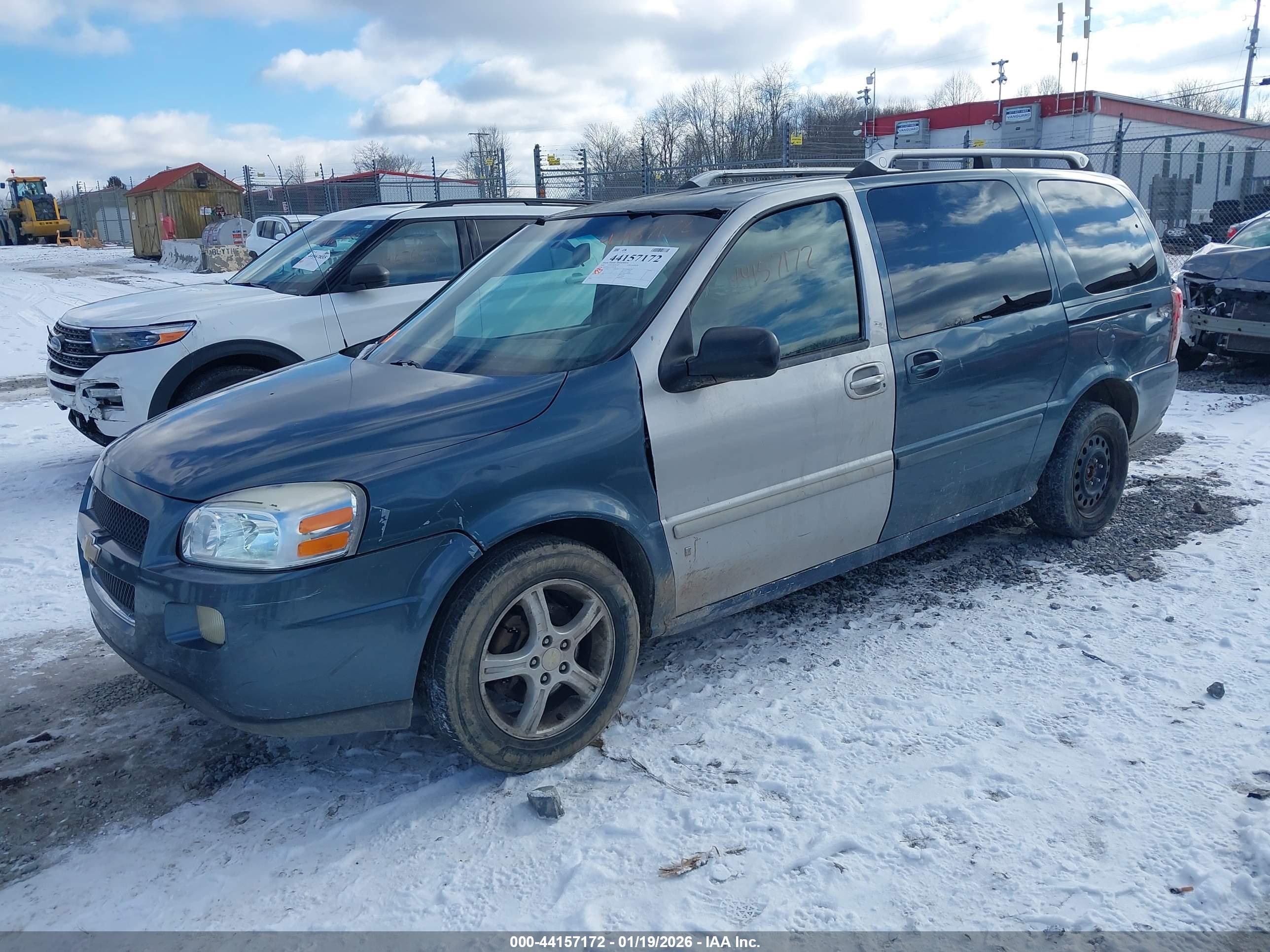 CHEVROLET UPLANDER image 2
