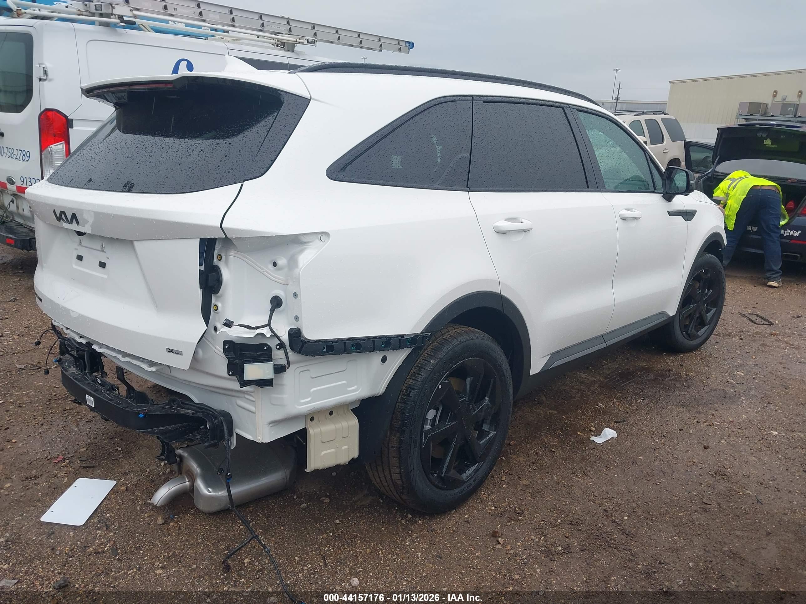 KIA SORENTO image 4