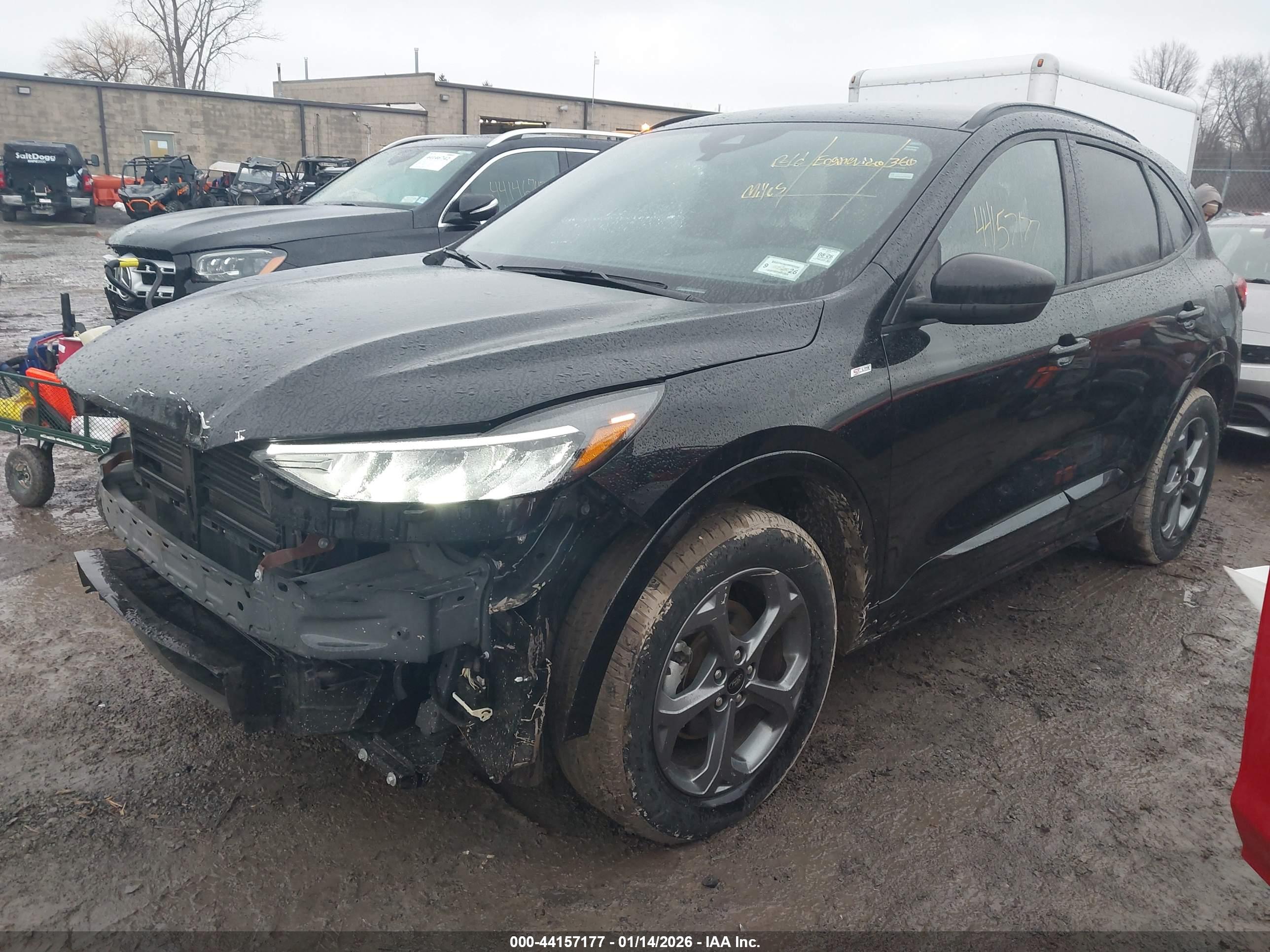 FORD ESCAPE image 2