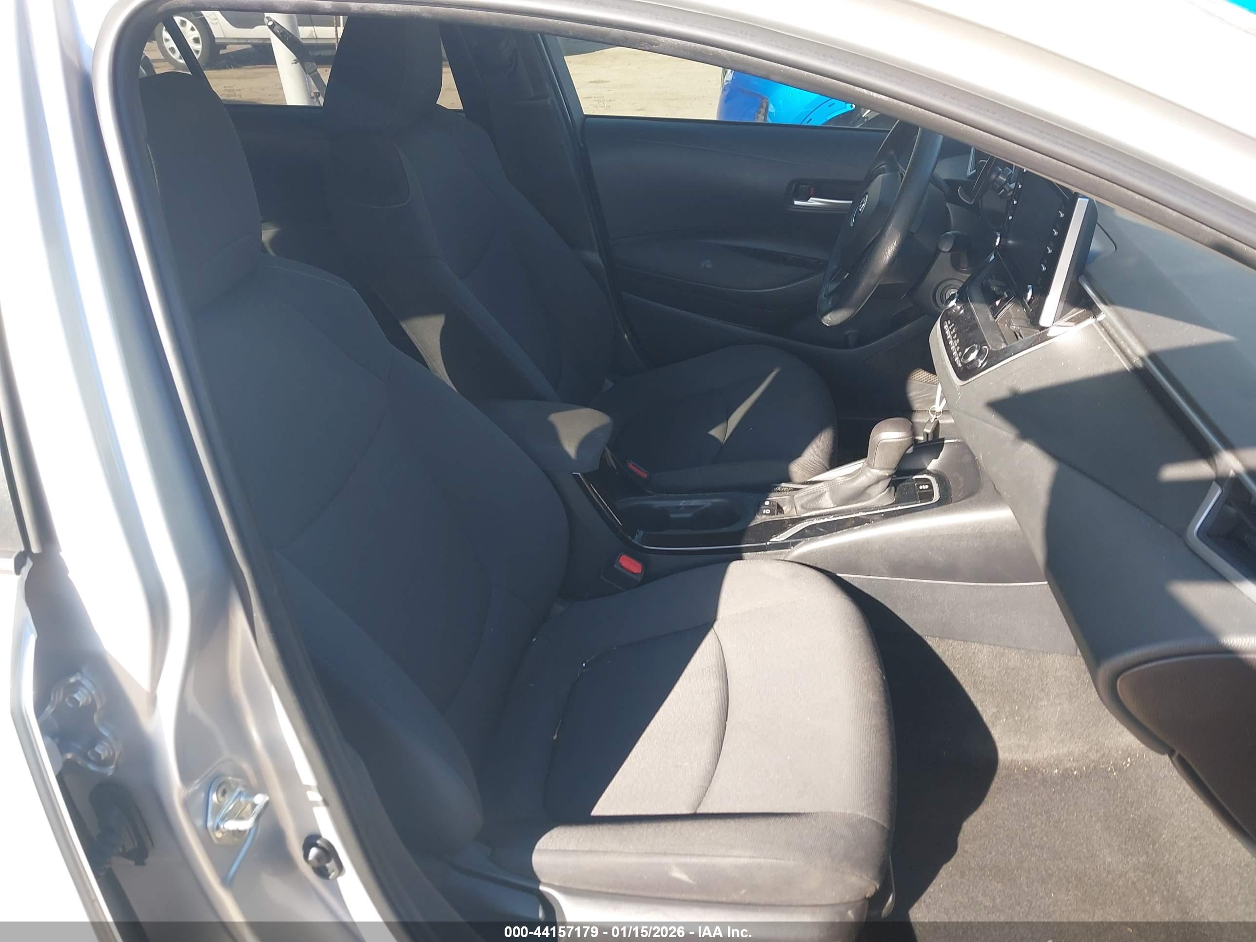 TOYOTA COROLLA image 5