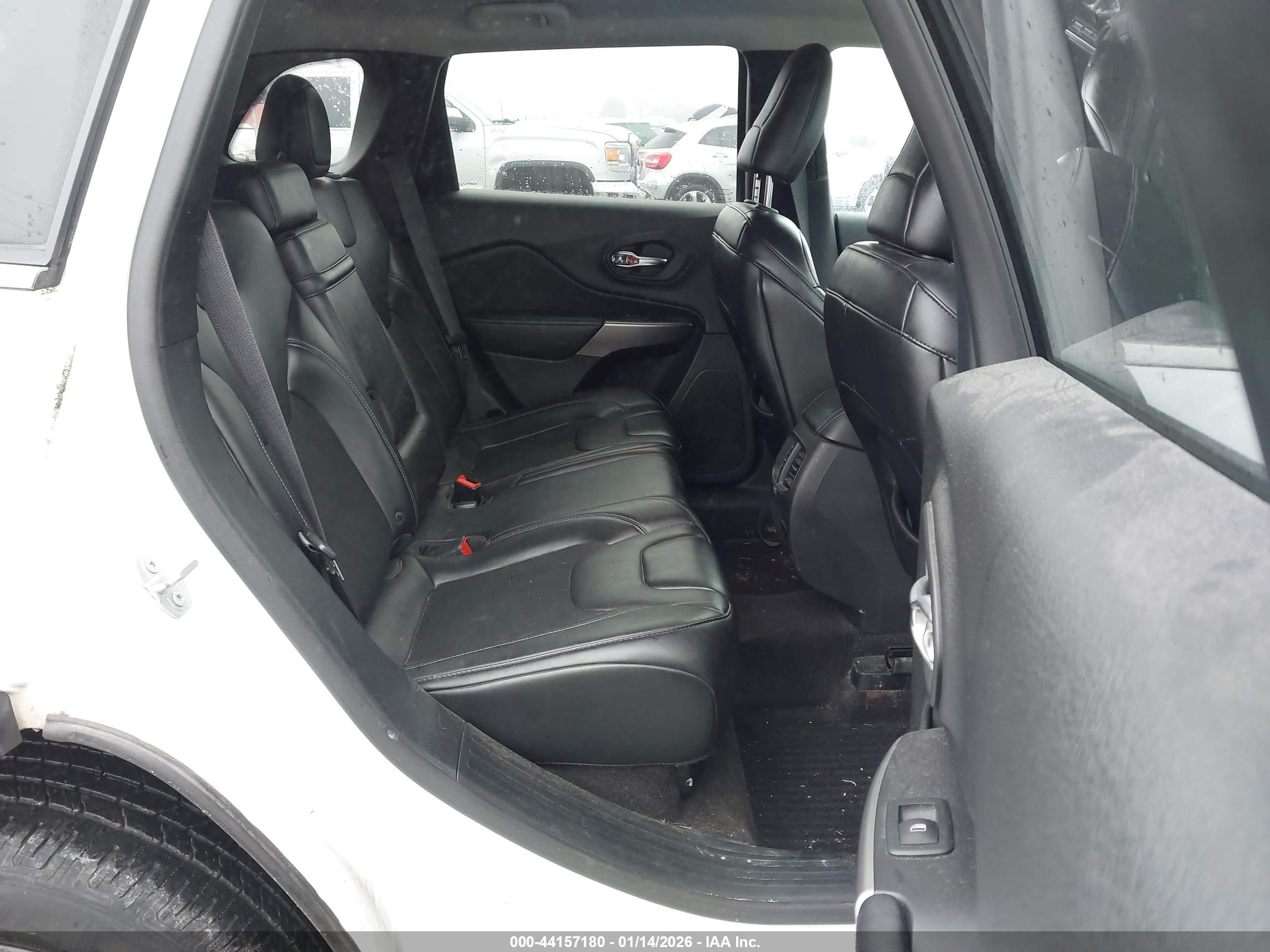 JEEP CHEROKEE image 8