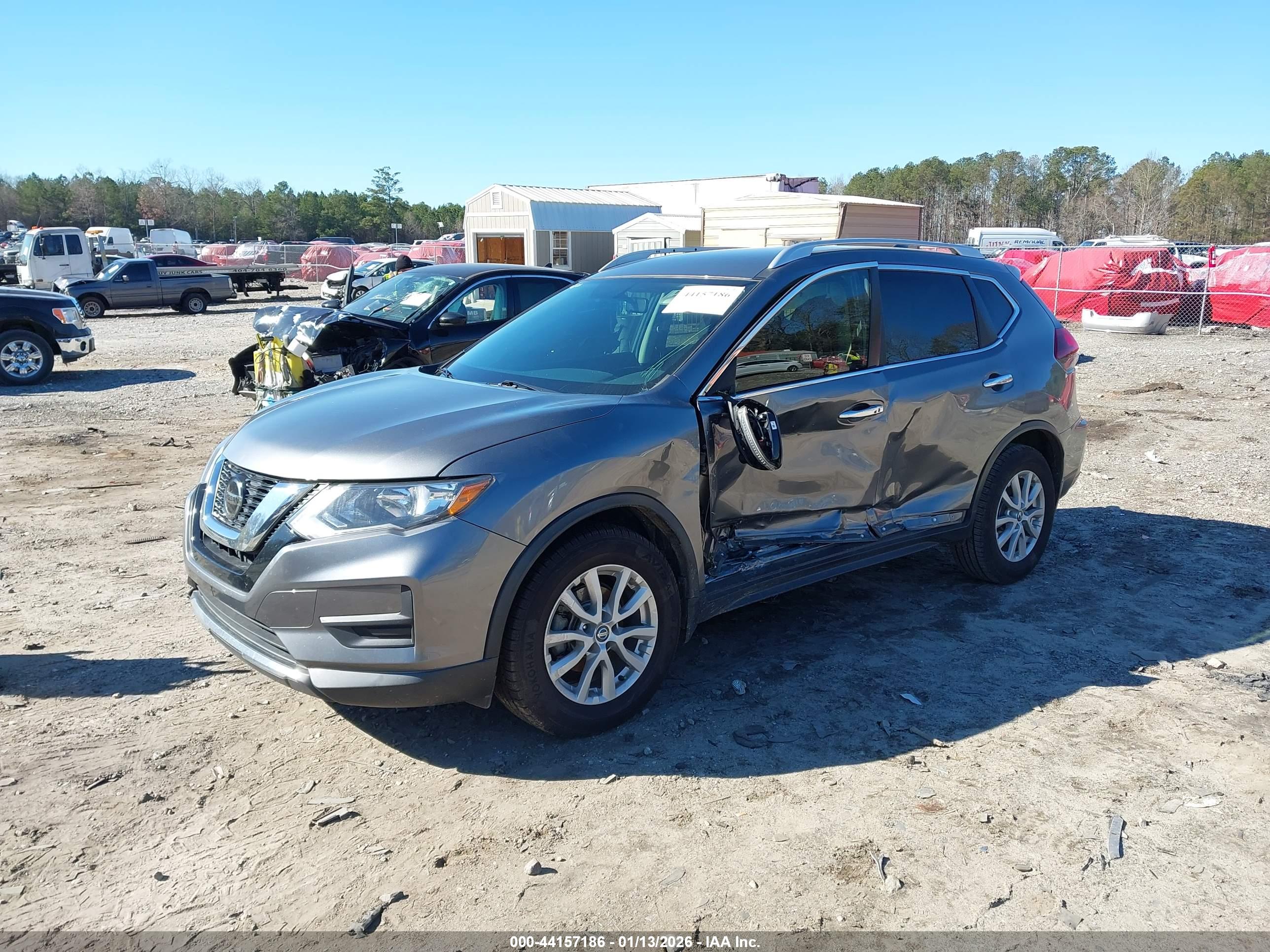 NISSAN ROGUE image 2